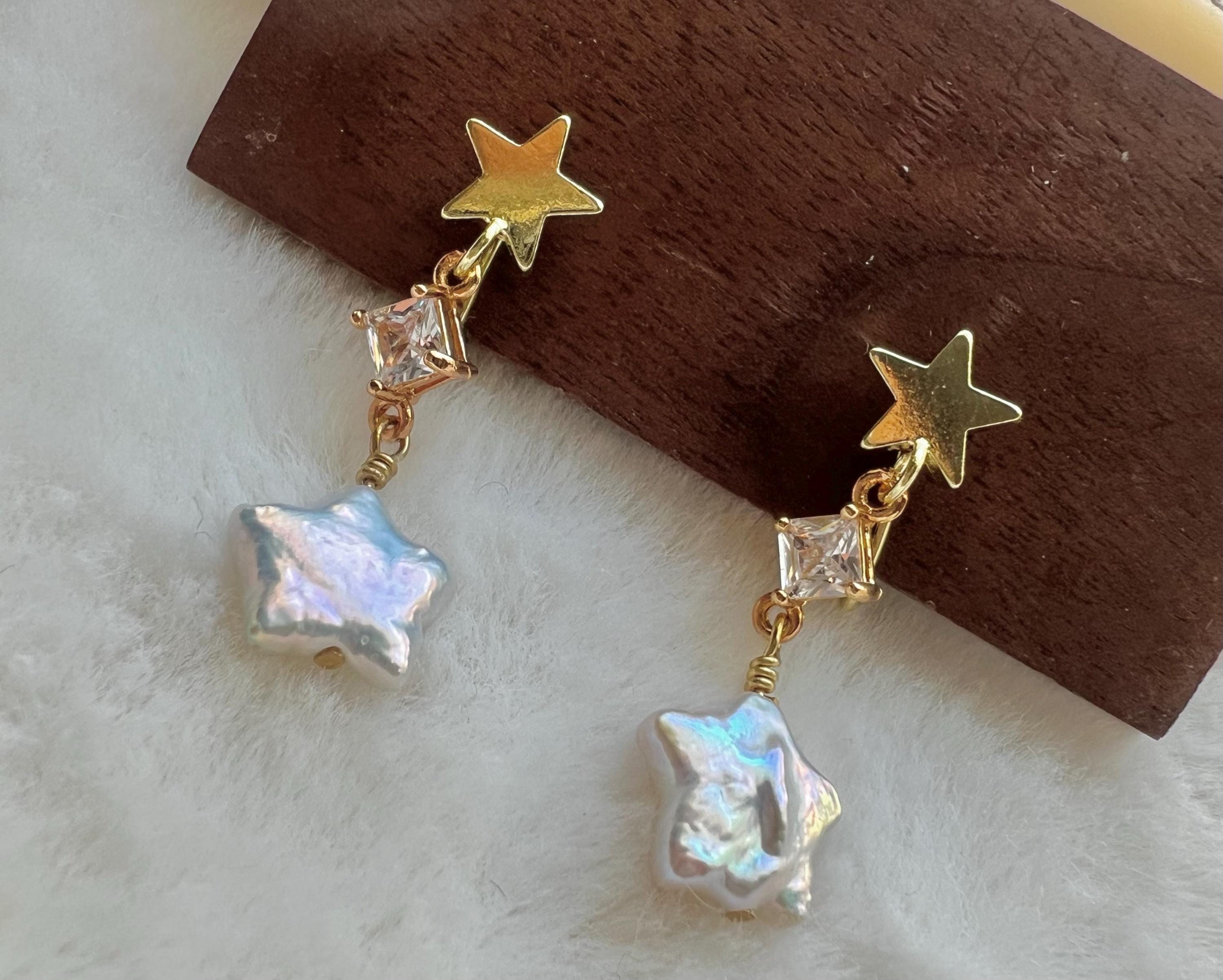 Art Deco freshwater star pearl dangle earrings. Delicate earrings. CZ crystal clip on earrings. Vintage earrings. Drop earrings.