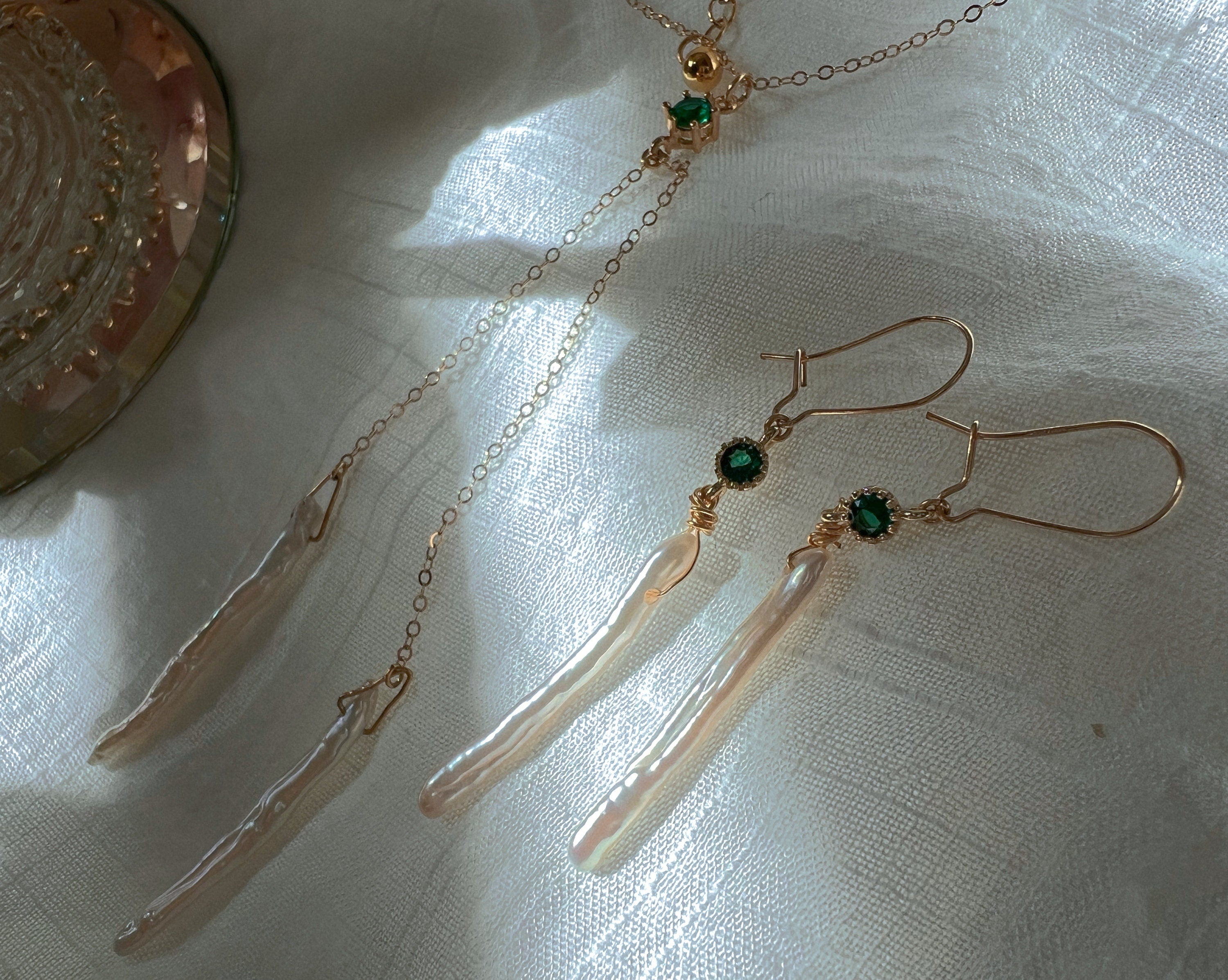 14K gold filled stick pearl Y necklace. ZC emerald necklace. Diamond necklace. Bride necklace. Weddingnecklace