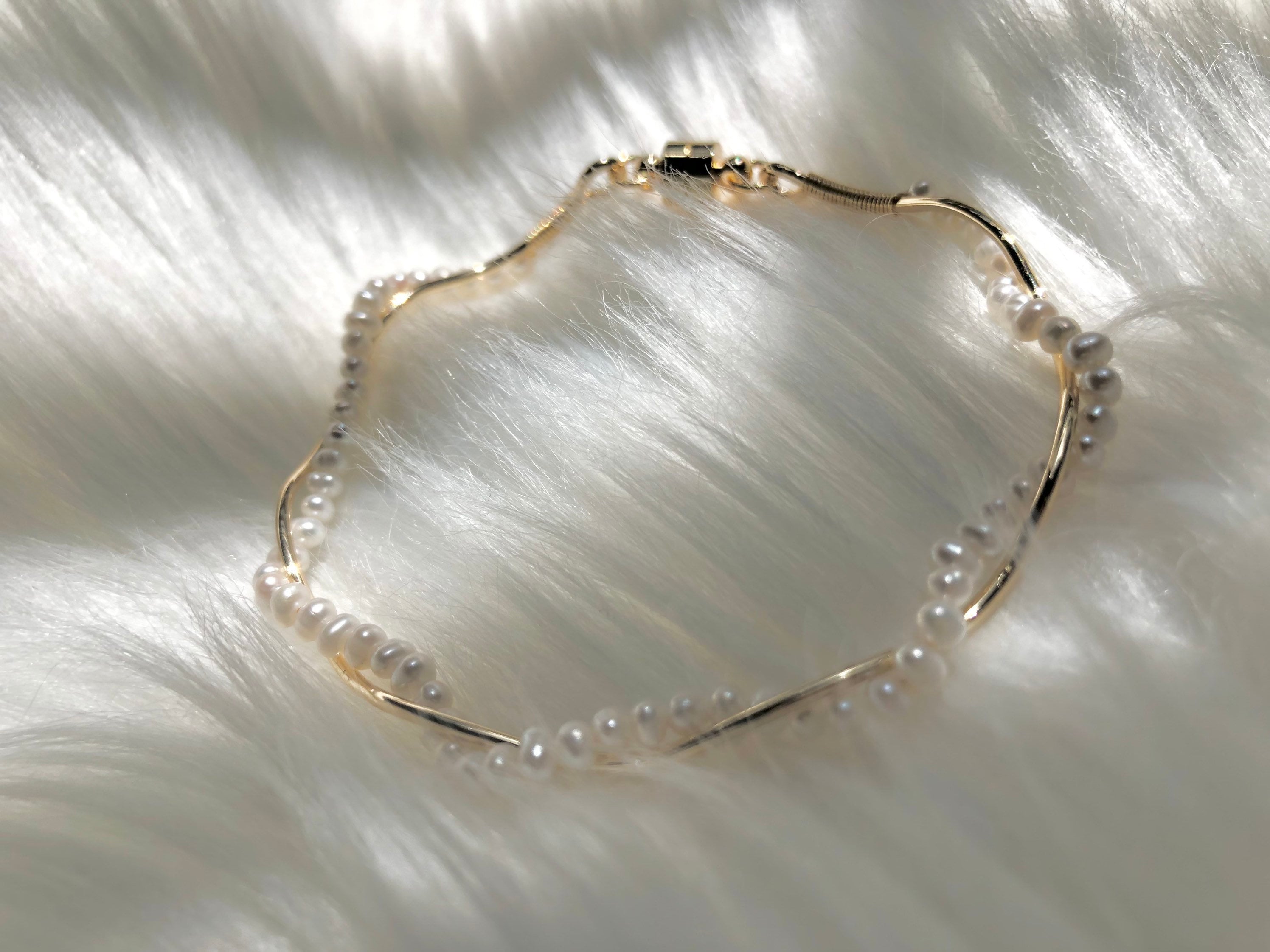 Freshwater pearl wrapped bracelet. Twisted pearl bracelet. Dainty bangle/bracelet. Boho bridal bracelet. Wedding bracelet. gift for her