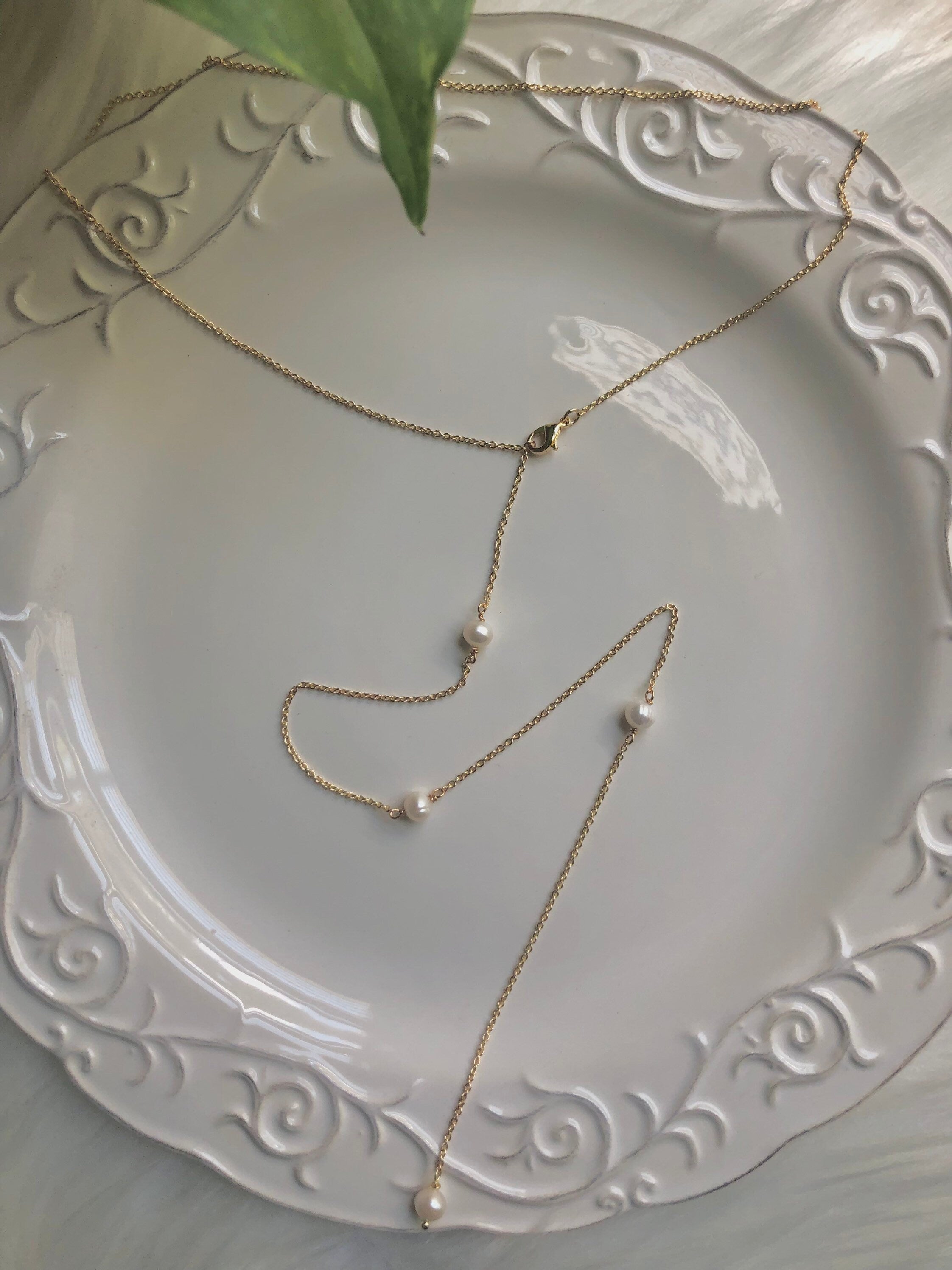 Freshwater pearl dangle necklace. Long lariat necklace. Y cultured pearl necklace. Bridal necklace. Back drop necklace. Bridesmaid gift