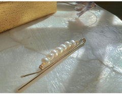 Genuine Baroque pearl hair clip. Minimalist pearl barrette clip. Handmade pearl hair accessories. Bridal pearl hair clasp. Hair slides