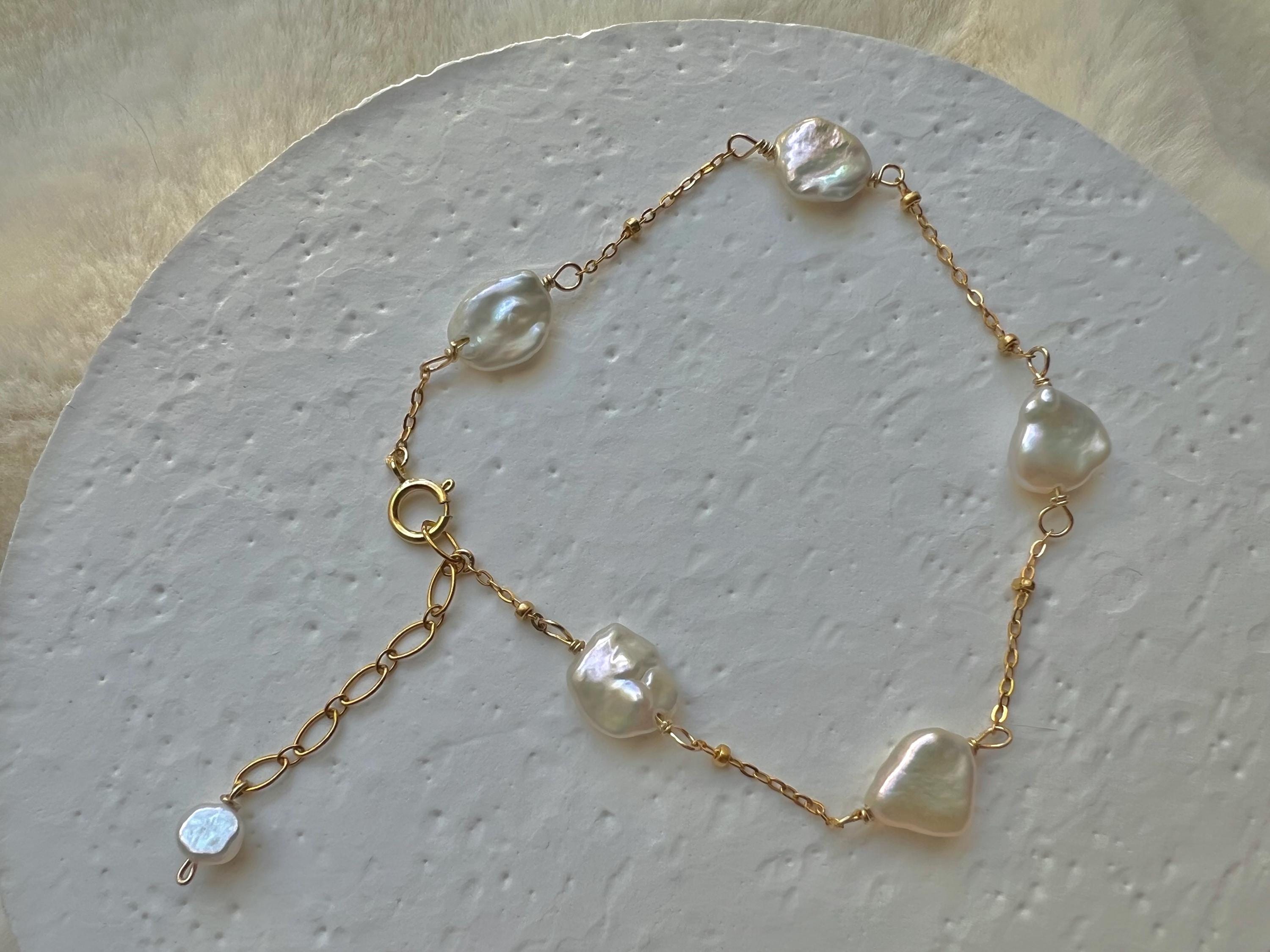 14K gold filled Genuine freshwater baroque petal pearl bracelet. Dainty bracelet. Charm bracelet. Wedding bracelet. Bridal bracelet.