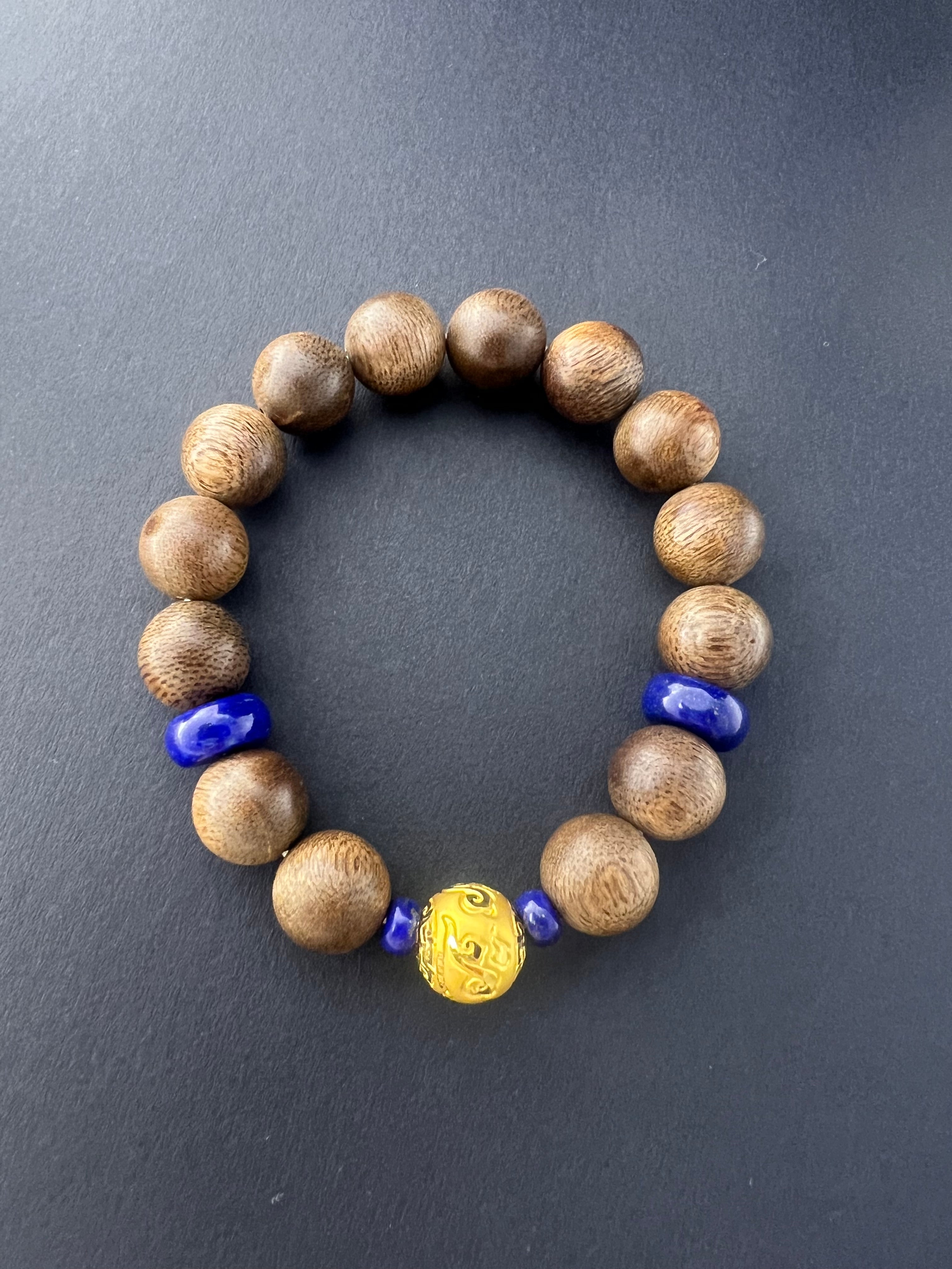 Agarwood-gold-lapis-bracelet