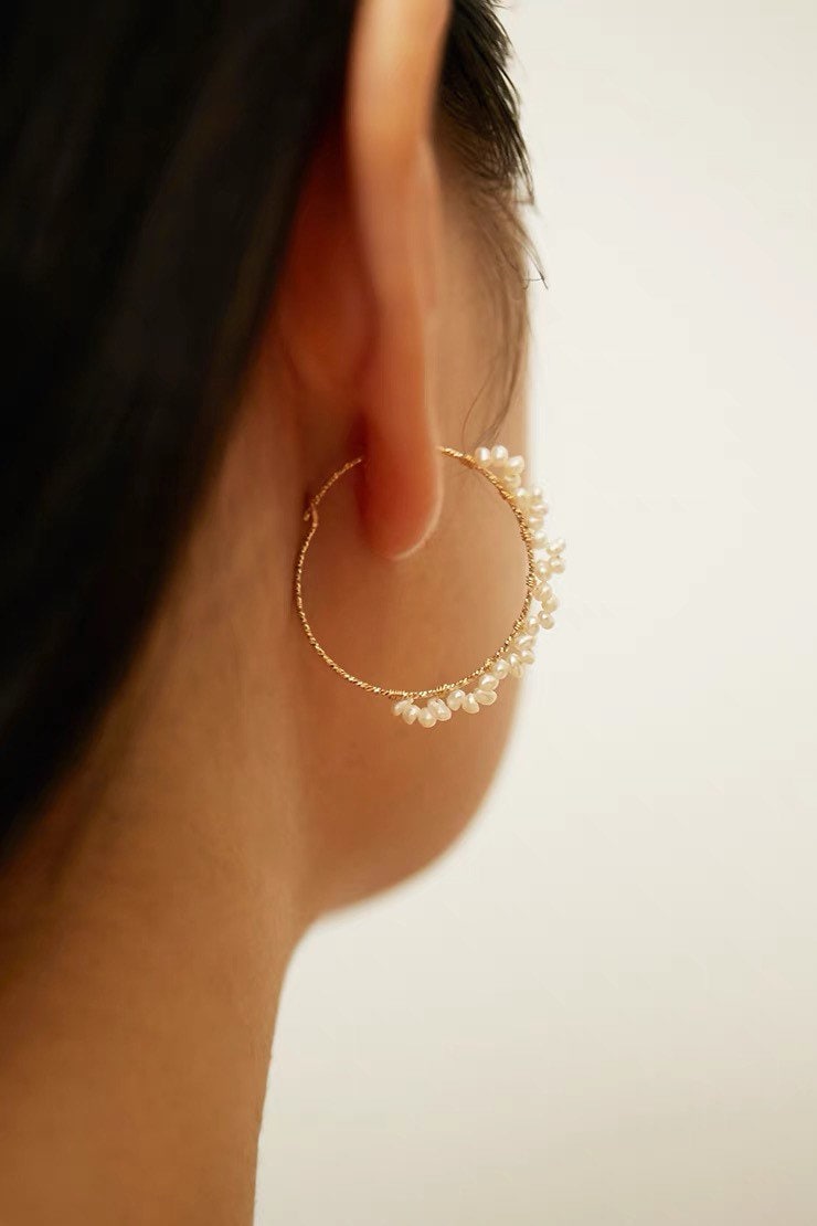 14K gold filled freshwater tiny pearl wire wrapped hoop earring. Minimalist pearl earrings. Bridal earrings. Bridesmaid gift.