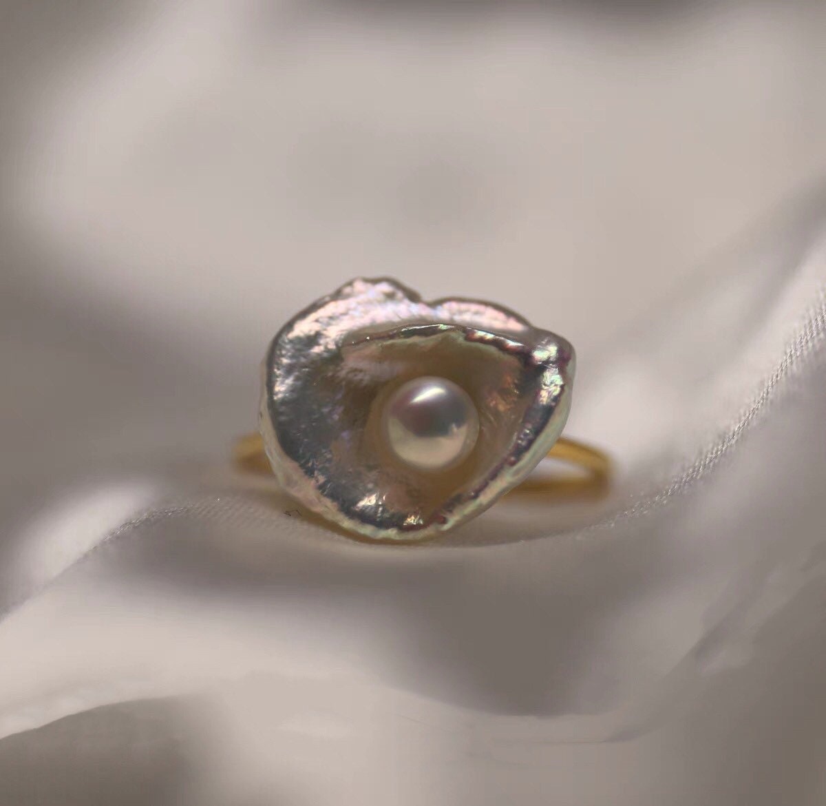 Baroque freshwater high luster quality double pearl flower ring. Elegant ring.