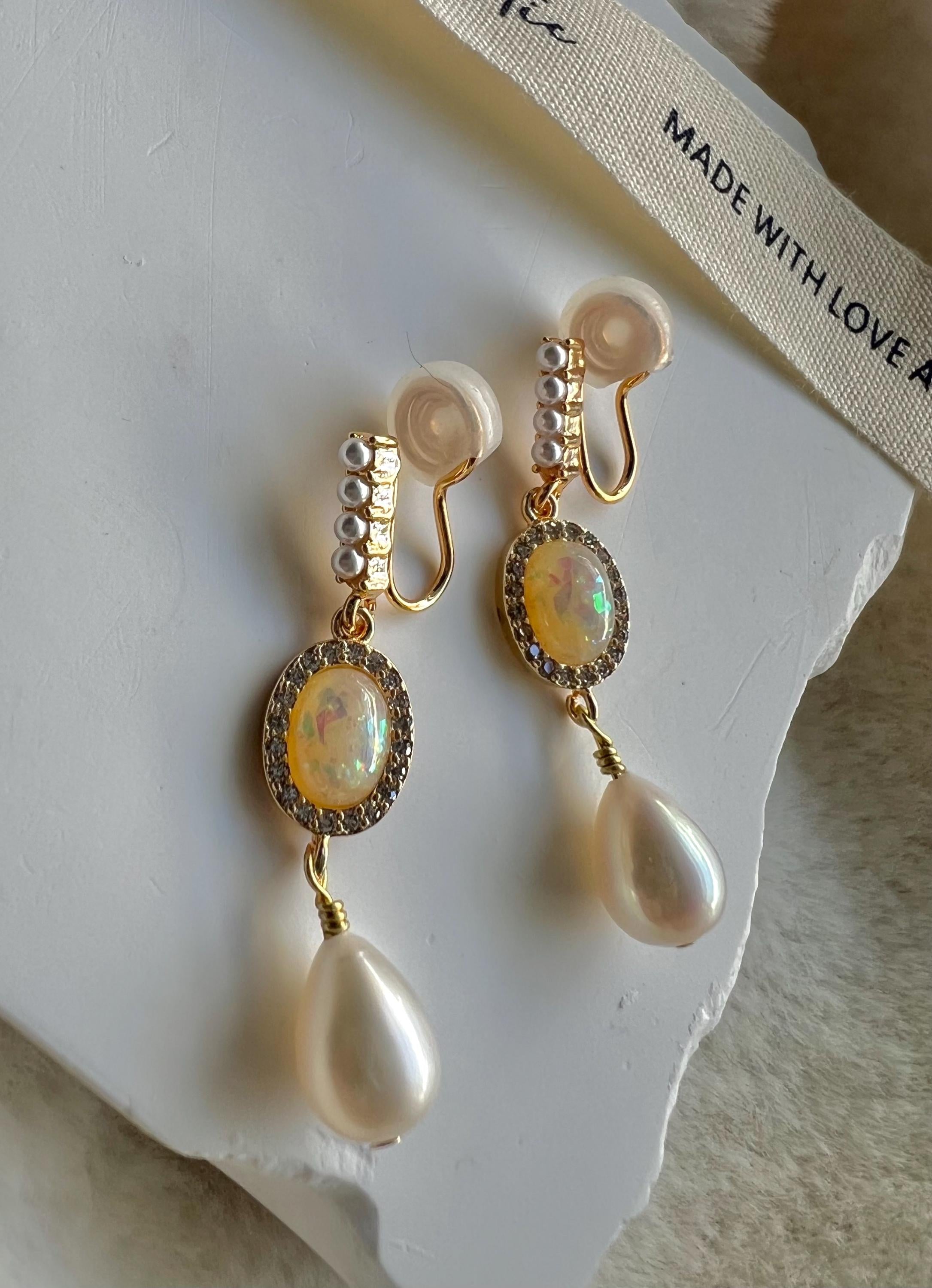 Clip on freshwater pearl natural gemstone earring. Minimalist dangle earrings. No pain Pearl earrings. Bridal earrings. Bridesmaid gift.