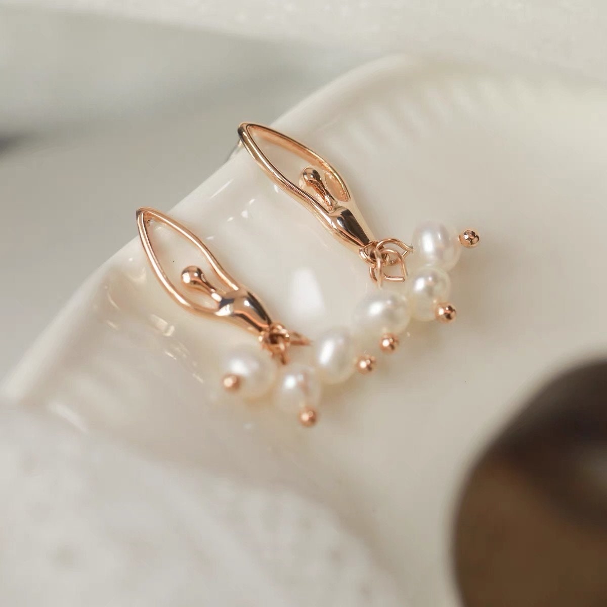 Vintage style ballet freshwater pearl earring. Minimalist earrings. Elegant pearl huggie. Bridal earrings. Bridesmaid gift.
