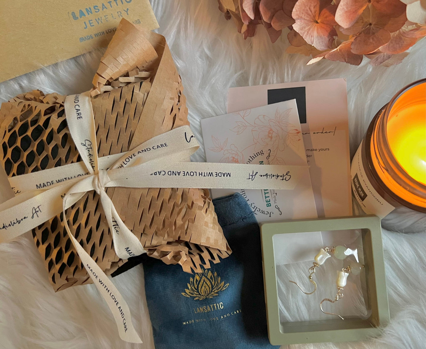 Freshwater pearl rose clasp bracelet. Boho pearl bracelet. June birthstone. High luster pearl bracelet. Minimalist bracelet.