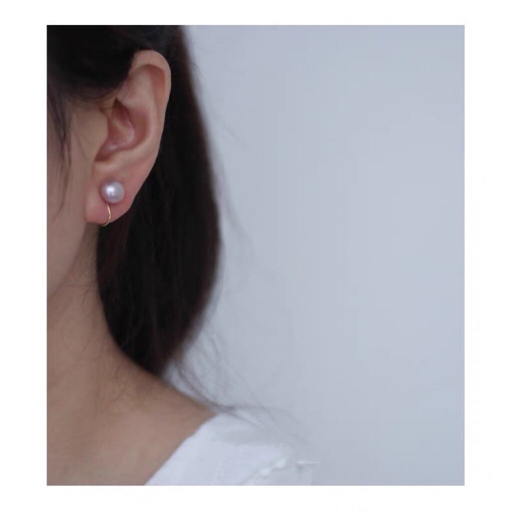 14K gold clip on freshwater pearl earring. No pain earring. Minimalist pearl earring. Pearl climber earrings. No piercing earring.