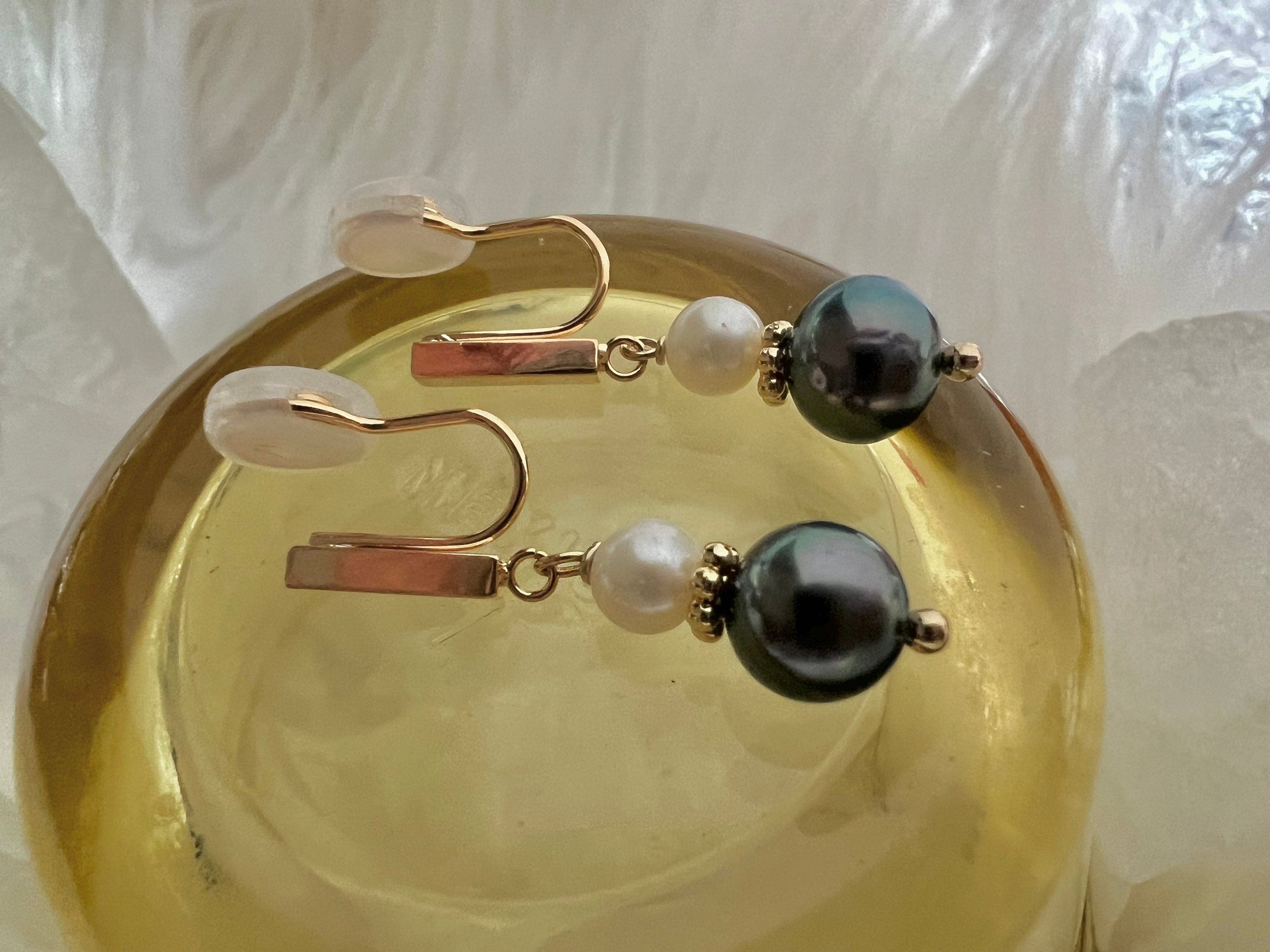 14K gold filled freshwater pearl stick dangle earring. Minimalist clip on earrings. Chic earring. No pain Pearl earrings. Bridesmaid gift.