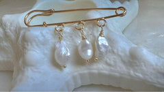 High quality luster Freshwater baroque pearl Safety pin brooch. Dangle pearl pin brooch. 18K gold plated genuine pearl pin. Bridesmaid gift.