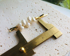 Genuine baroque pearl hair clip. Pearl barrette clip. Handmade pearl accessories. Pearl hair clasp. Hair slides. Wedding hair accessories.