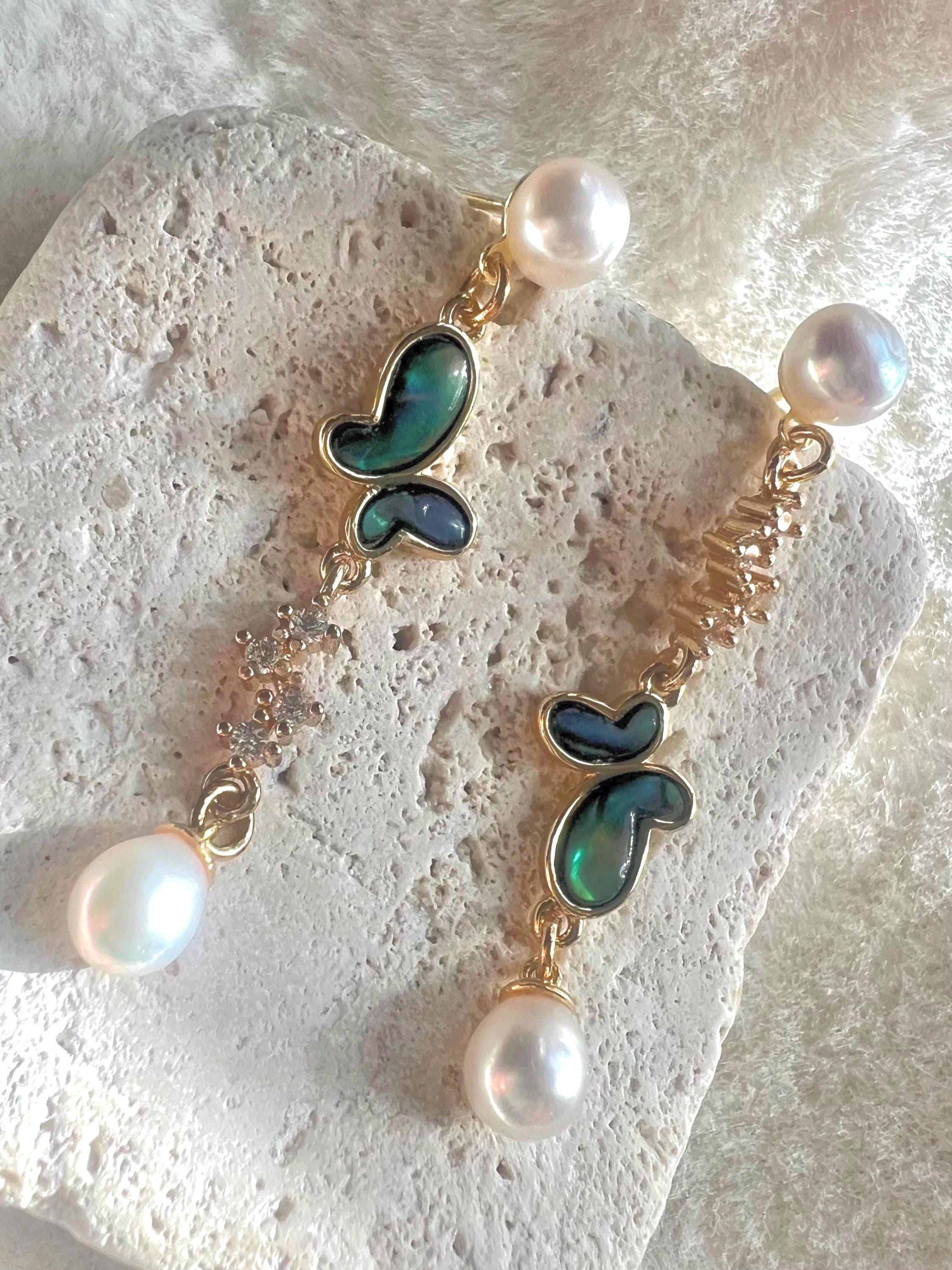 Dainty pearl butterfly earrings. No piercing ear earring. Minimalist clip on earrings. Dangle no pain earring. Gift. Two ways wearing.
