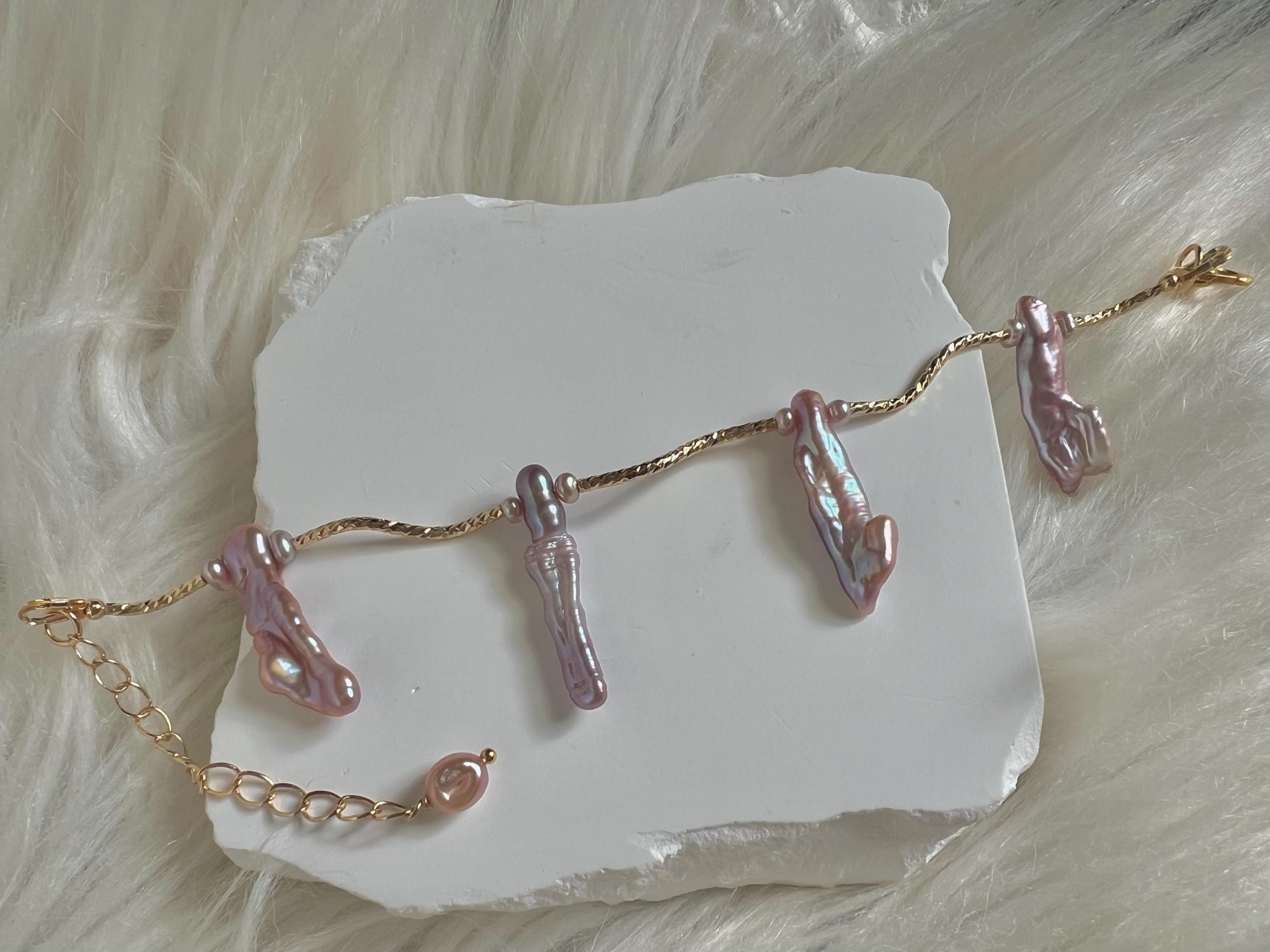18K gold baroque freshwater purple Biwa pearl necklace. Feminine necklace. Designed waves necklace. Adorable necklace.