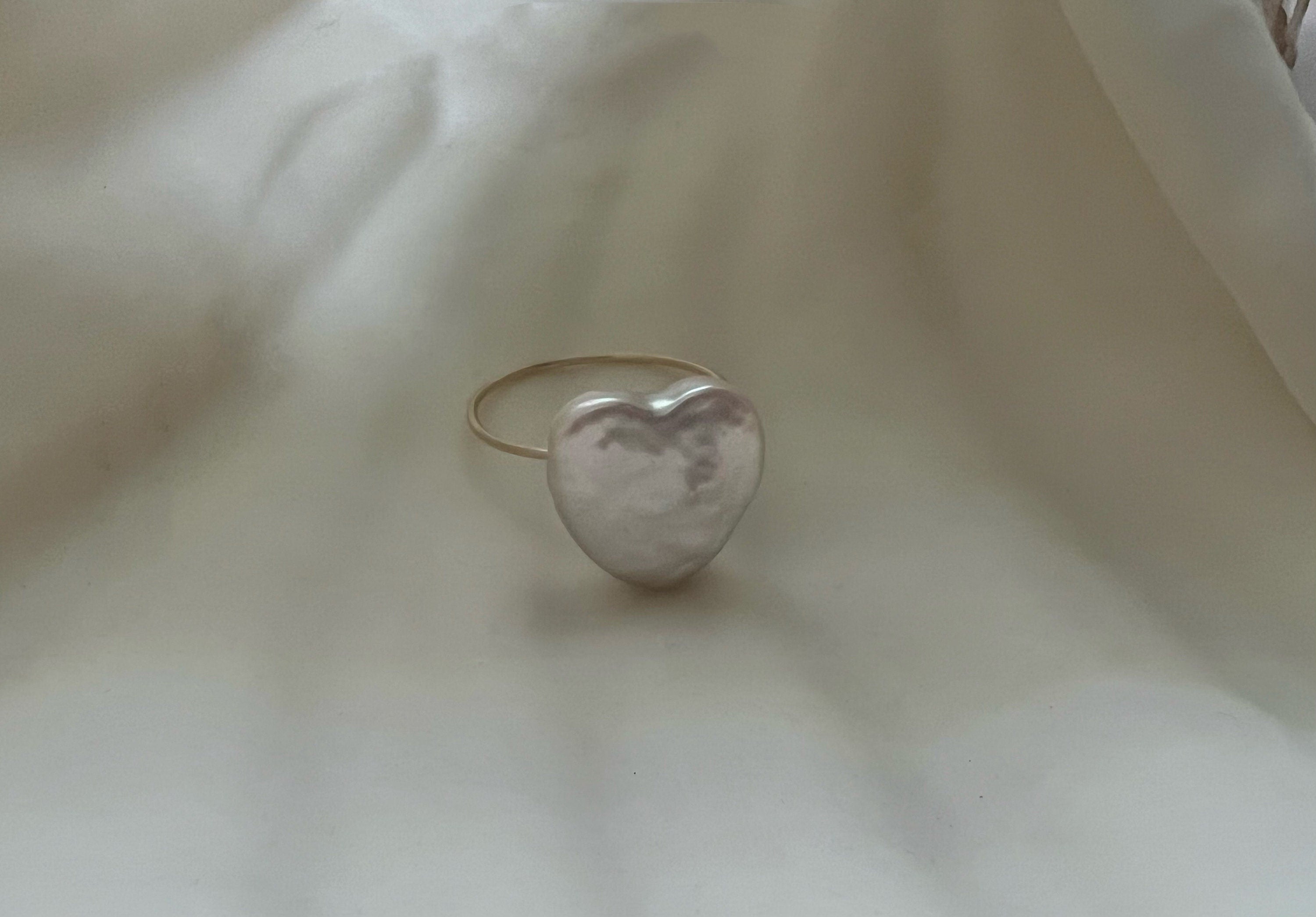14k gold filled Freshwater baroque heart pearl ring. Love pearl ring. Valentines ring. Stackable ring. Gift for her