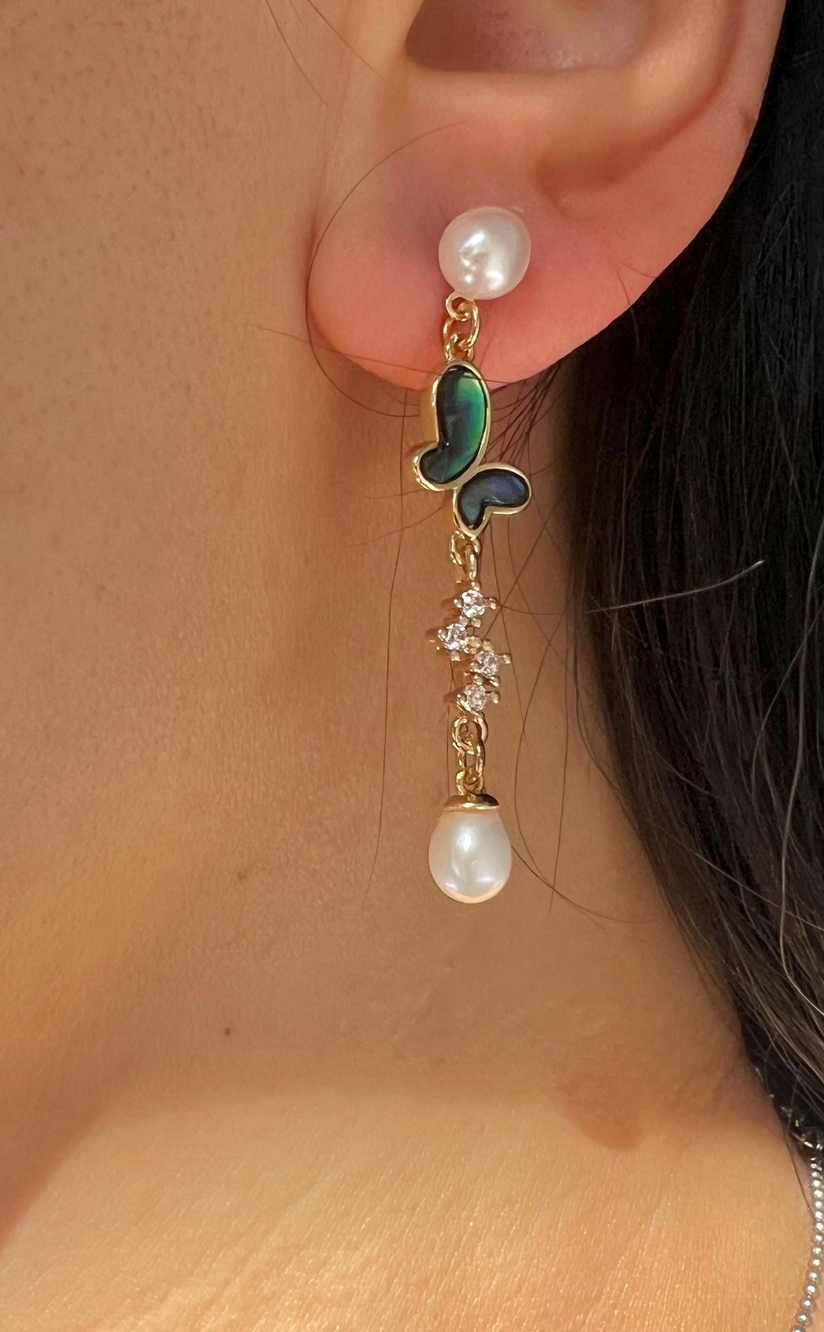 Dainty pearl butterfly earrings. No piercing ear earring. Minimalist clip on earrings. Dangle no pain earring. Gift. Two ways wearing.