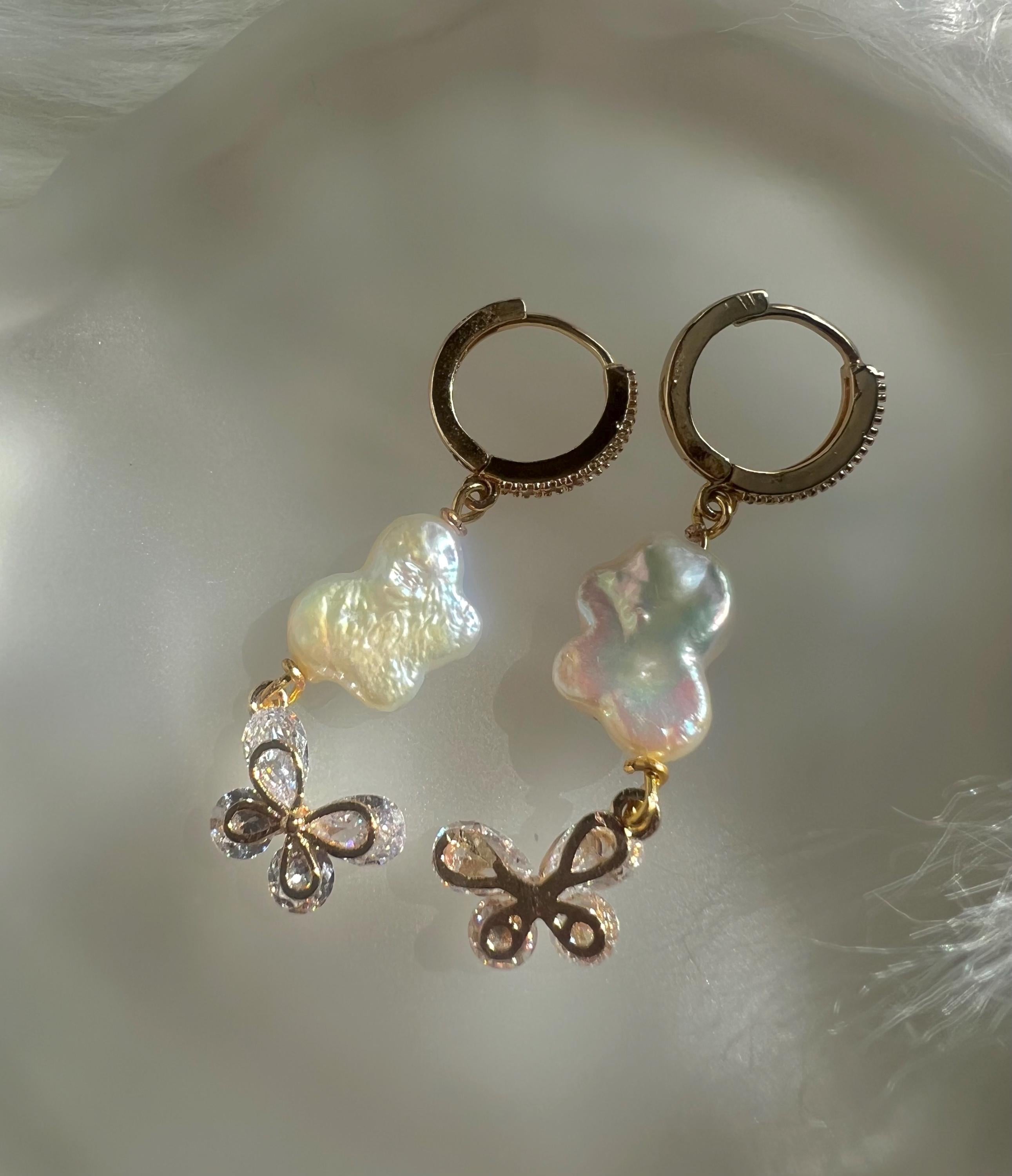 Chic sparkling crystal butterfly freshwater pearl hoop earring. Minimalist earrings. Bridal earrings. Gift for her.
