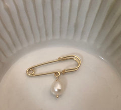 High quality luster Freshwater baroque pearl Safety pin brooch. Dangle pearl pin brooch. 18K gold plated genuine pearl pin. Bridesmaid gift.