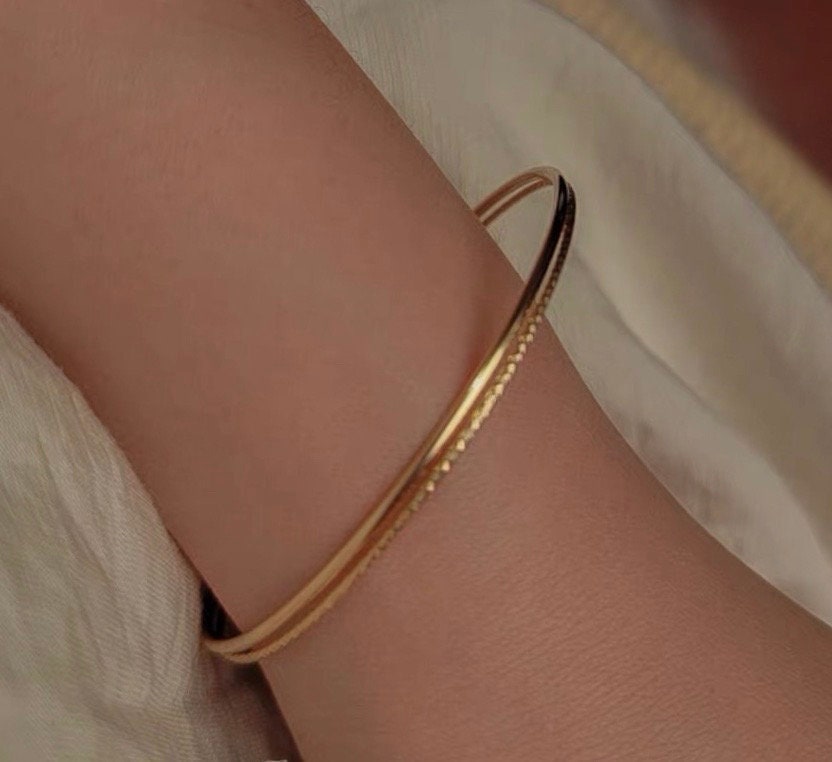 14K gold filled double layered bangles Bracelet. Elegant bangles Bracelet. Minimalist magnetic bracelet. Gift for her