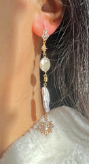 Victoria style elegant freshwater pearl dainty earring. delicate earring. France style design Swarovski earring. Wedding earrings.