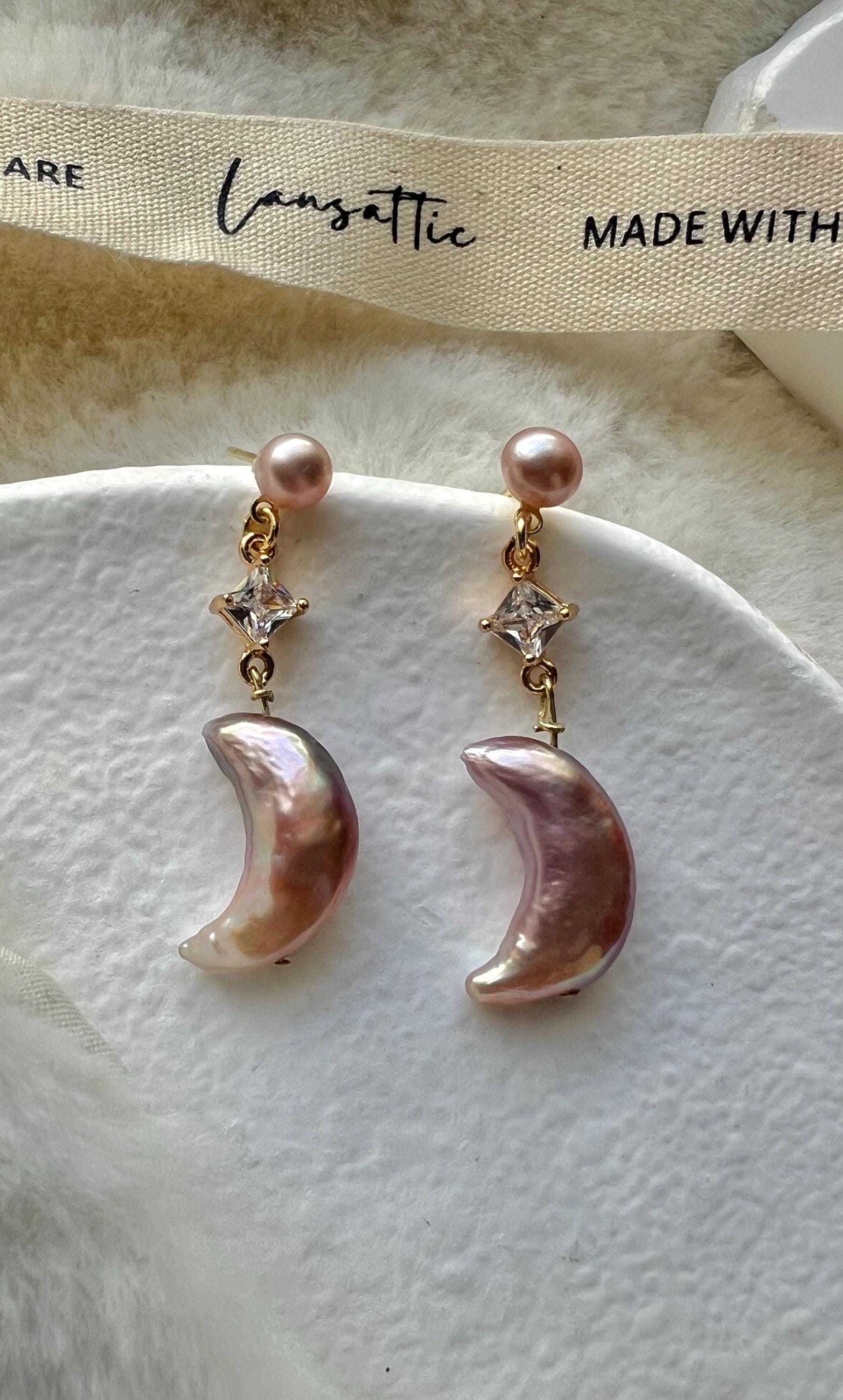 Delicate freshwater pearl moon face star earring. Dainty earrings. Space earrings. Purple gold pearl earrings. Minimalist earrings.