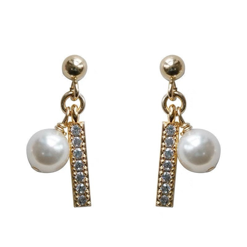 Minimalist freshwater pearl CZ bar dangle earrings. Minimalist clip on earrings. No pain Drop earrings. Dainty earrings. Gift for her