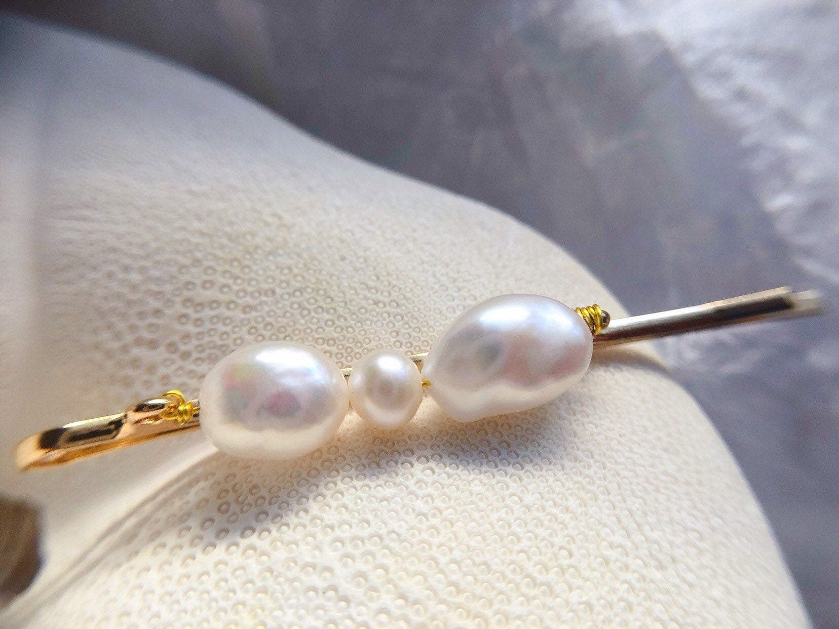 Genuine baroque pearl bowknot hair clip. Freshwater pearl barrette clip. Handmade pearl hair accessories. Pearl hair clasp. Hair slides