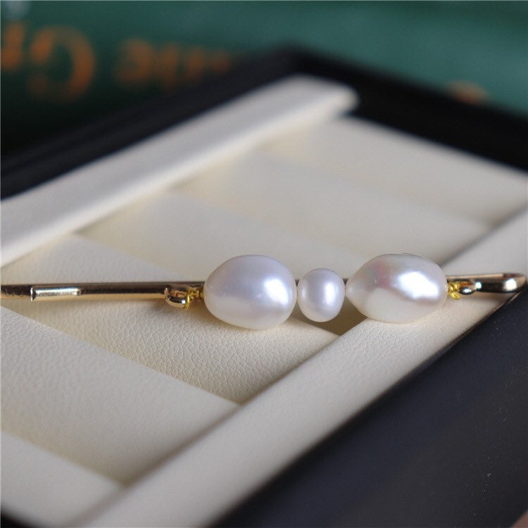 Genuine baroque pearl bowknot hair clip. Freshwater pearl barrette clip. Handmade pearl hair accessories. Pearl hair clasp. Hair slides
