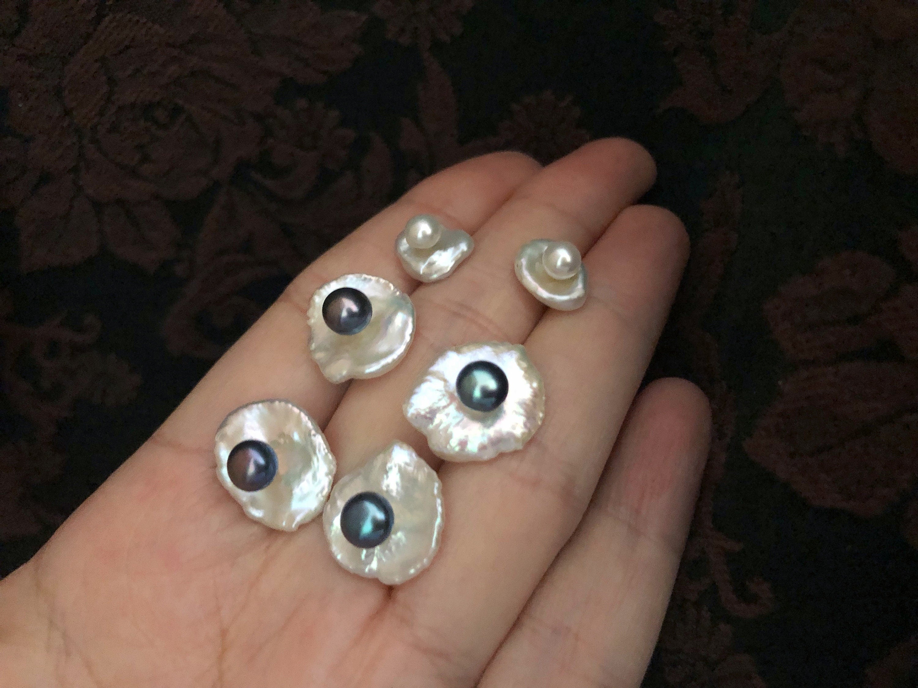 Dainty high quality luster baroque double pearl flower earrings. Two-ways wear earrings. Minimalist earrings. Wedding earrings.