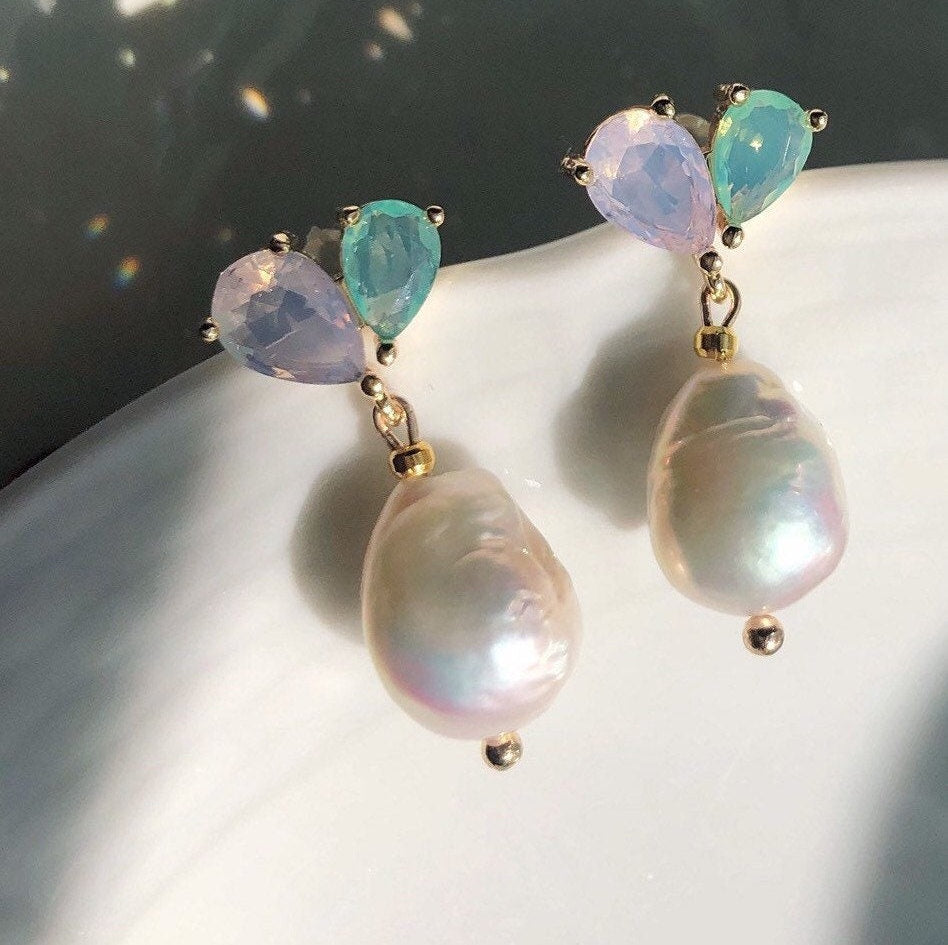 High quality luster baroque pearl earring. Colorful crystal dangle earring. Rainbow stud drop earring. Dainty wedding earring