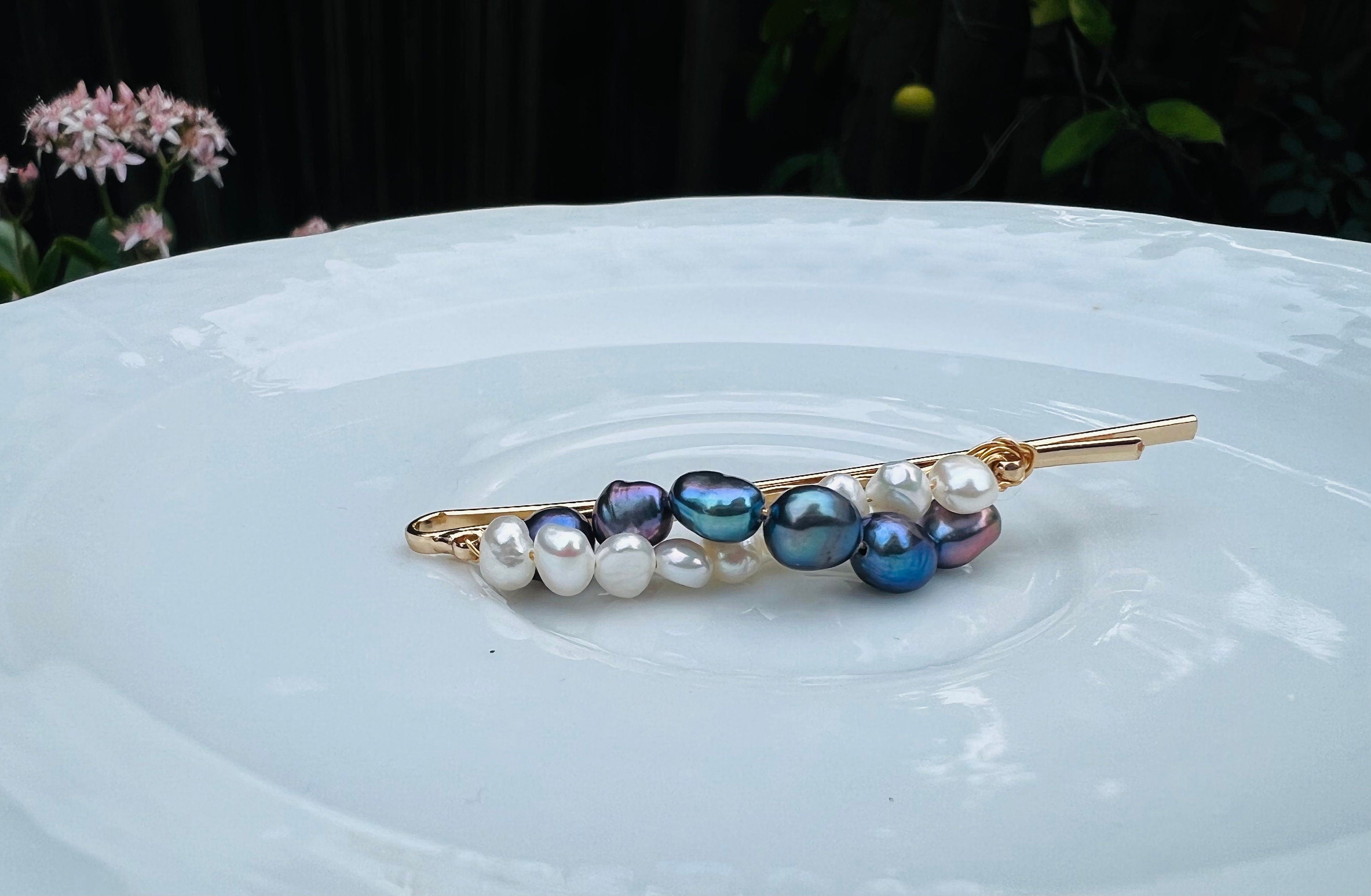 Genuine Baroque pearl hair clip ,natural two color pearl barrette clip ,handmade pearl hair accessories ,pearl hair clasp ,hair slides