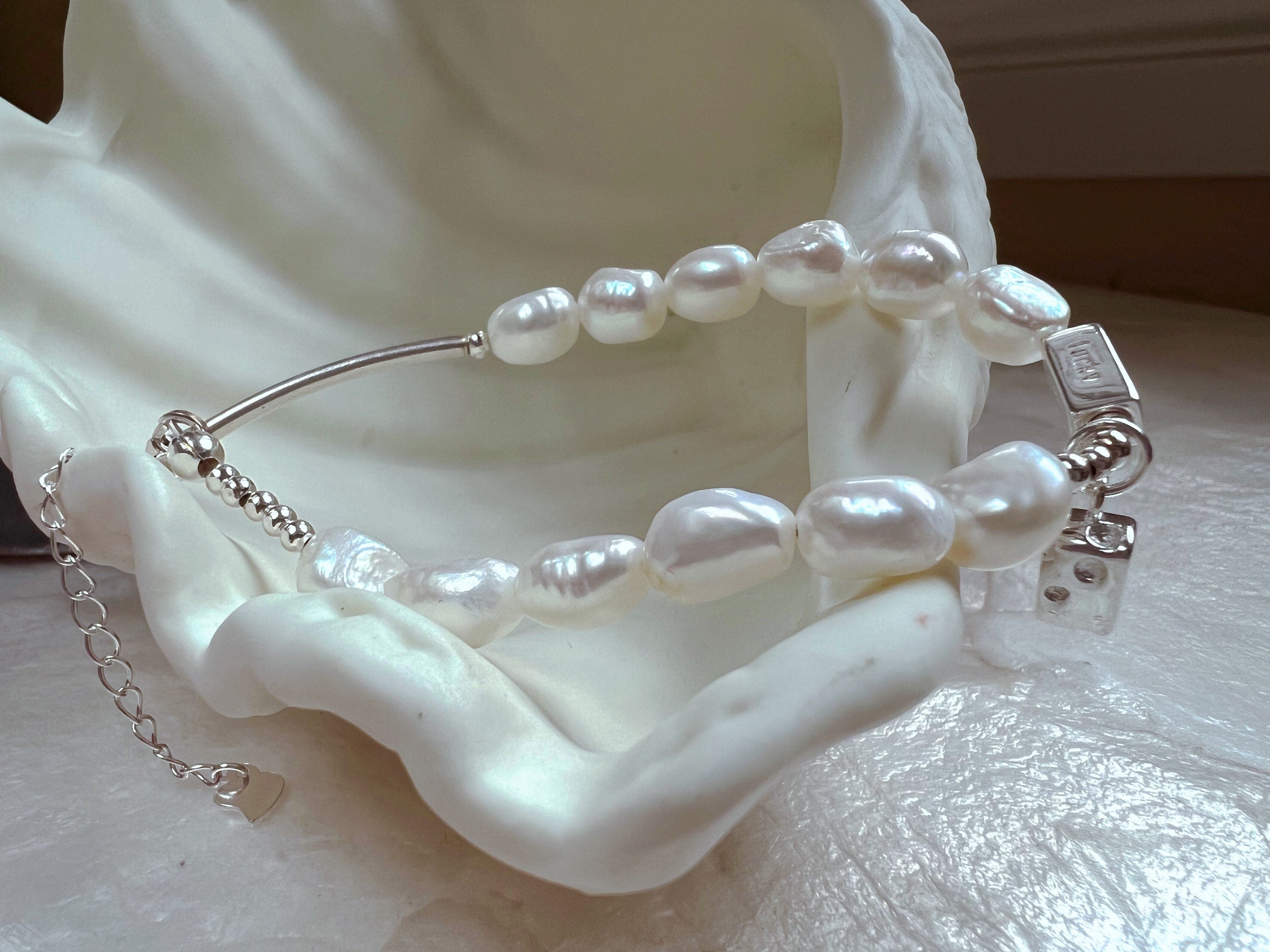 925 sterling silver freshwater pearl lucky design bracelet. Baroque pearl bracelet. Adorable bracelet. Valentines gift