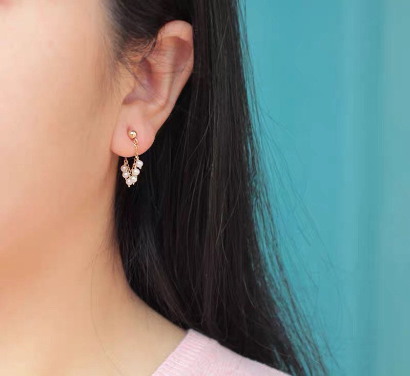 14K gold filled freshwater pearl chain drop clip on earring. No pain baby pearl cluster dangle earring. Bridal bridesmaid pearl earrings.
