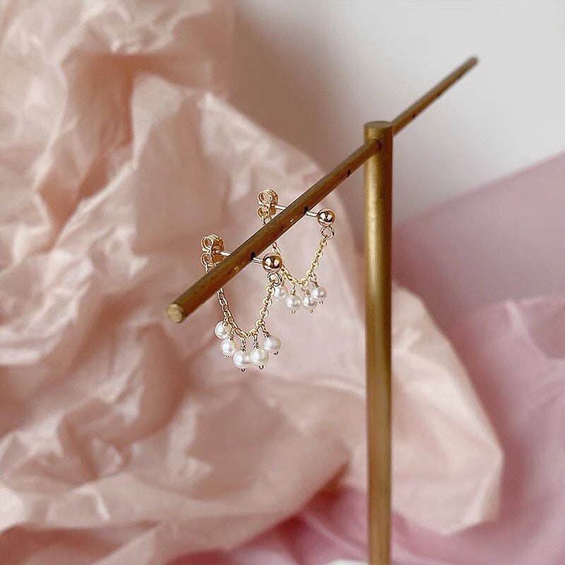 14K gold filled freshwater pearl chain drop clip on earring. No pain baby pearl cluster dangle earring. Bridal bridesmaid pearl earrings.