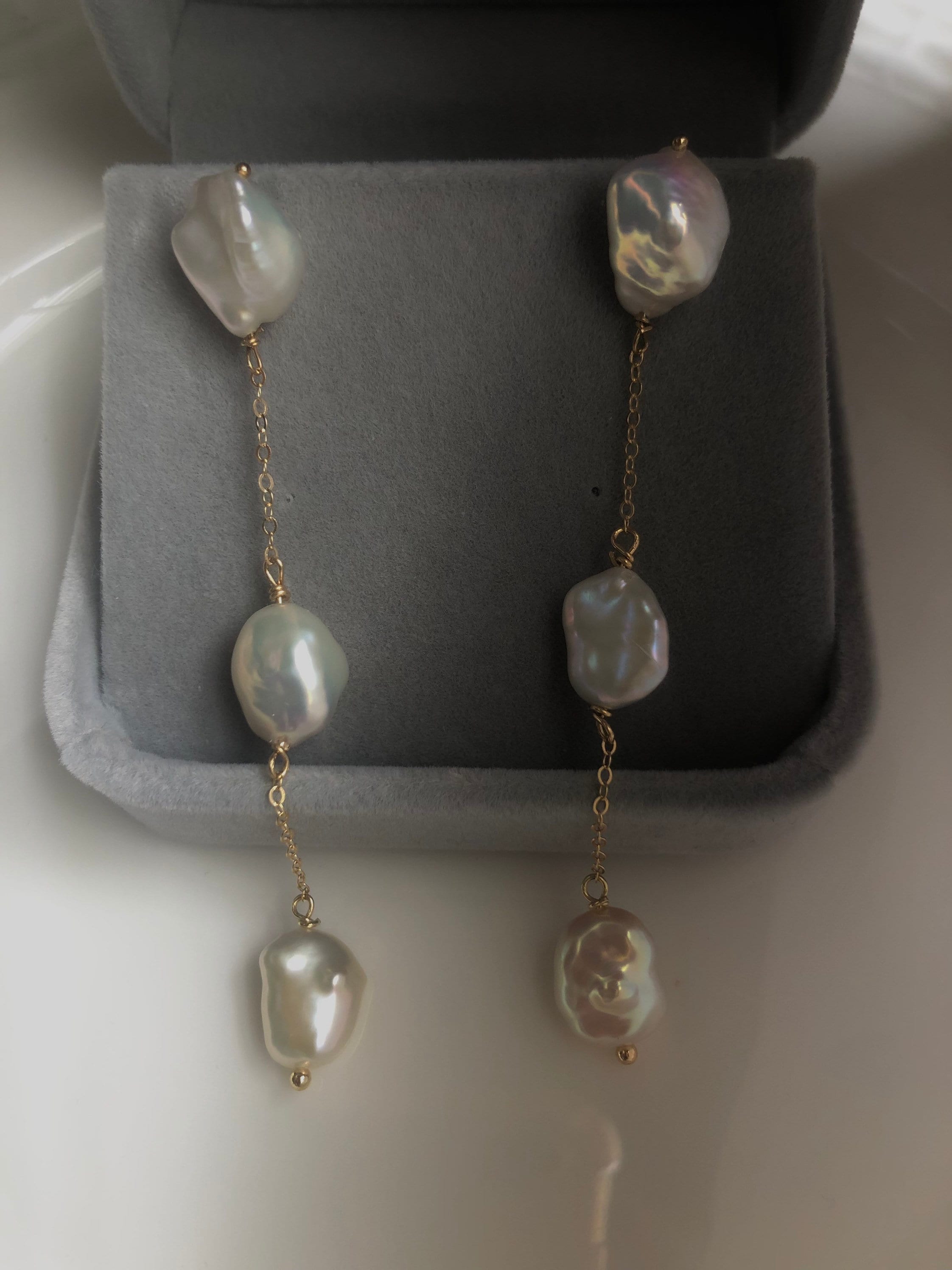 14K gold filled freshwater baroque pearl dangle earring. Dainty earring. Minimalist earring. Elegant earring. Gift for her