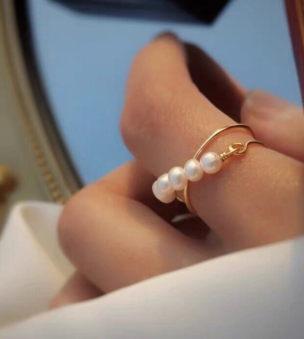 14K gold filled wire wrapped freshwater pearl dainty double twisted ring. Elegant pearl ring. Bridesmaid gift. Gift for her