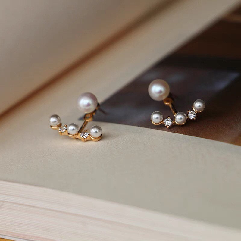 Gold vermeil Two-ways ear jacket. Freshwater pearl ear jacket. Pearl ear climbers. Pearl zircon earrings. Pearl studs earring