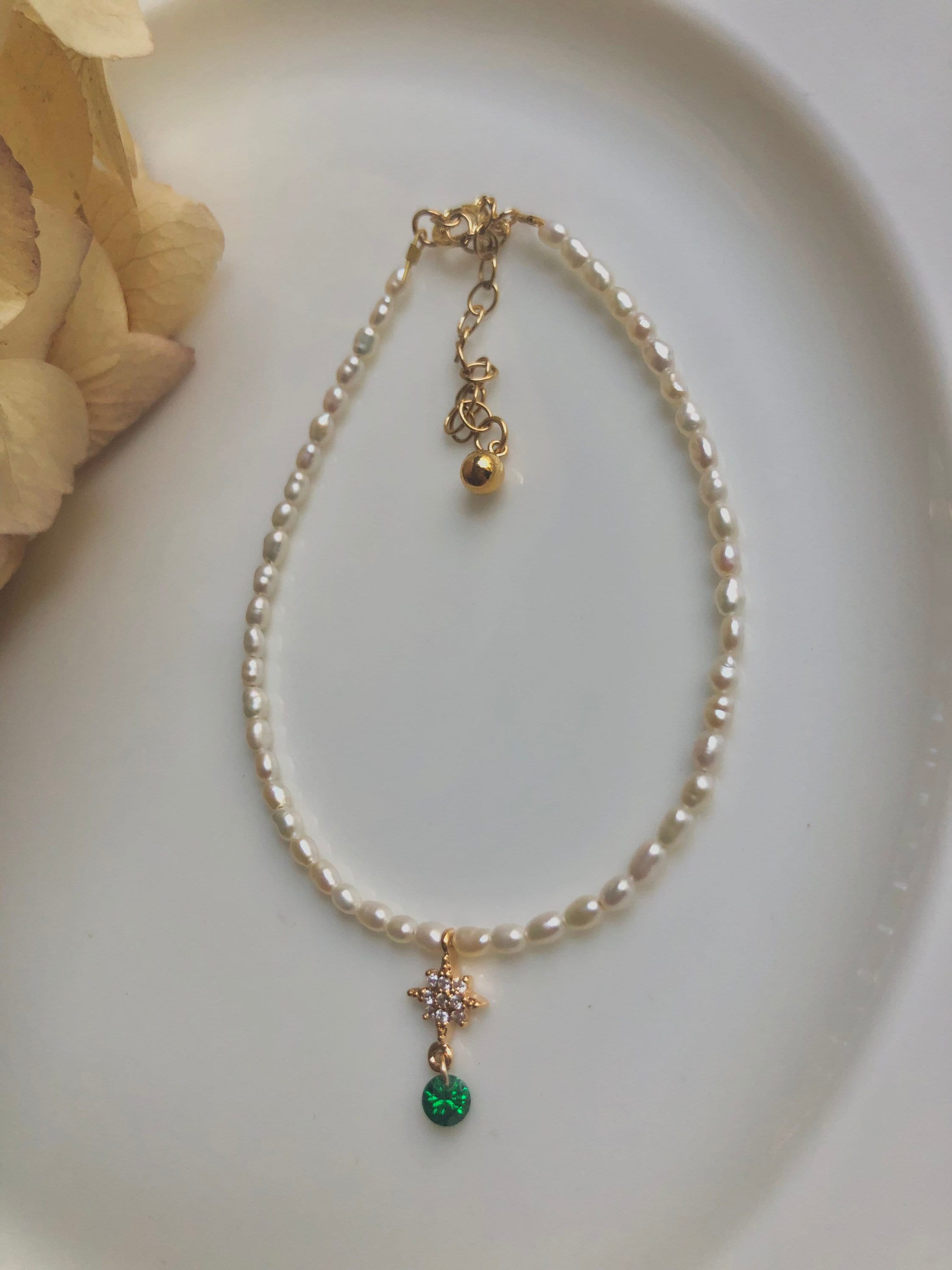 14k gold natural rice pearl star zircon emerald charming necklace. Minimalist necklace. Bridal necklace. Stacking necklace.