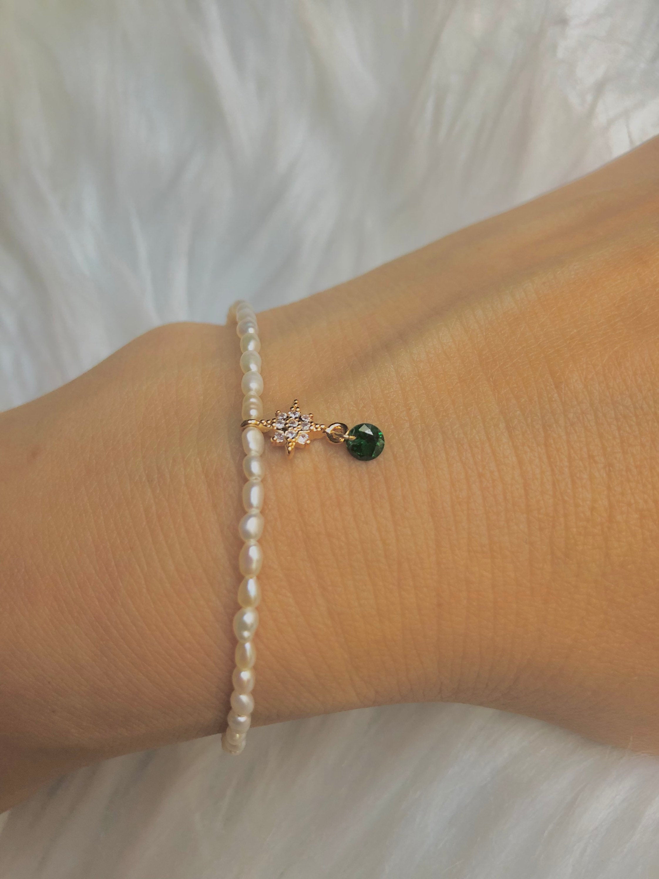 14k gold natural rice pearl star zircon emerald charming necklace. Minimalist necklace. Bridal necklace. Stacking necklace.