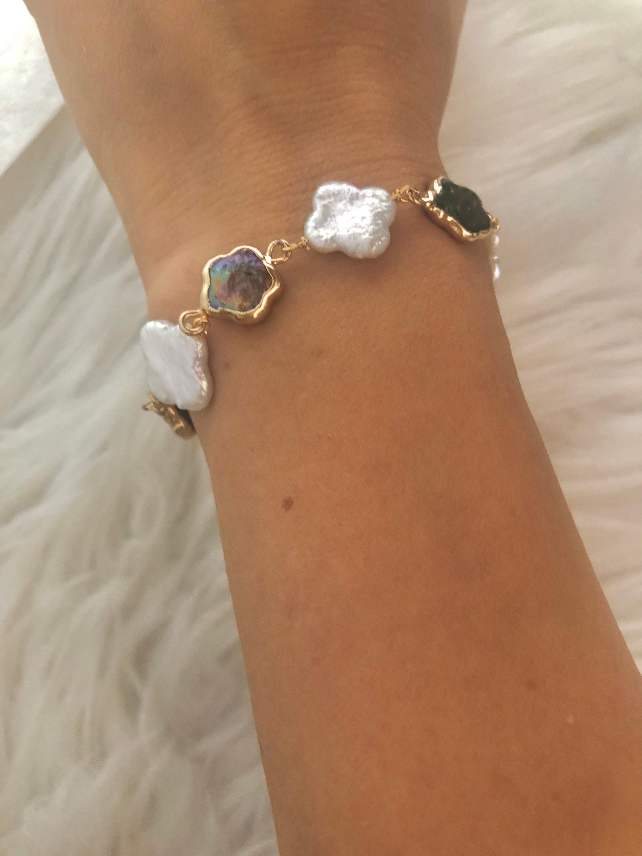 Multiple-col freshwater baroque pearl bracelet. Baroque pearl bracelet. Lucky bracelet. Boho bracelet. Flower clover pearl bracelet