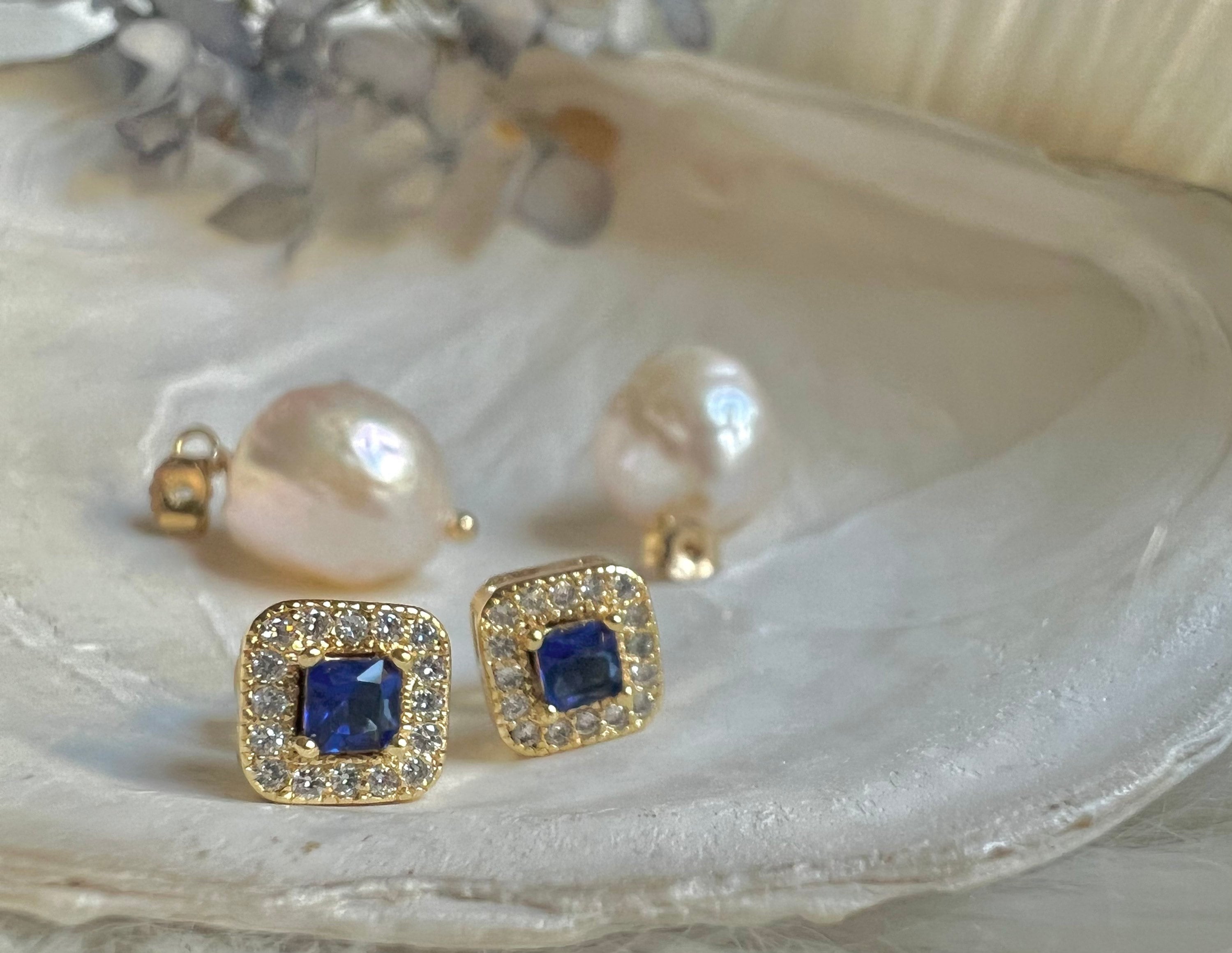 Dainty freshwater pearl 1920s vintage style earring. Gemstone earring. wedding bridal earring. Art Deco pearl earring. Sapphire earrings