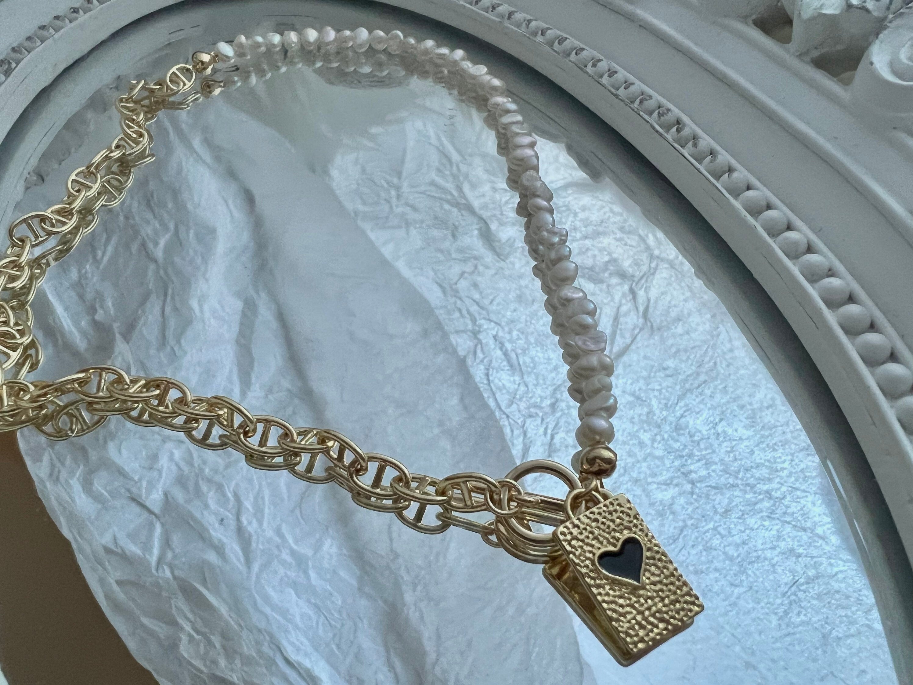 Freshwater baroque pearl half chain heart charm necklace. High luster baroque pearl necklace. Boho necklace. Vintage necklace. Valentines