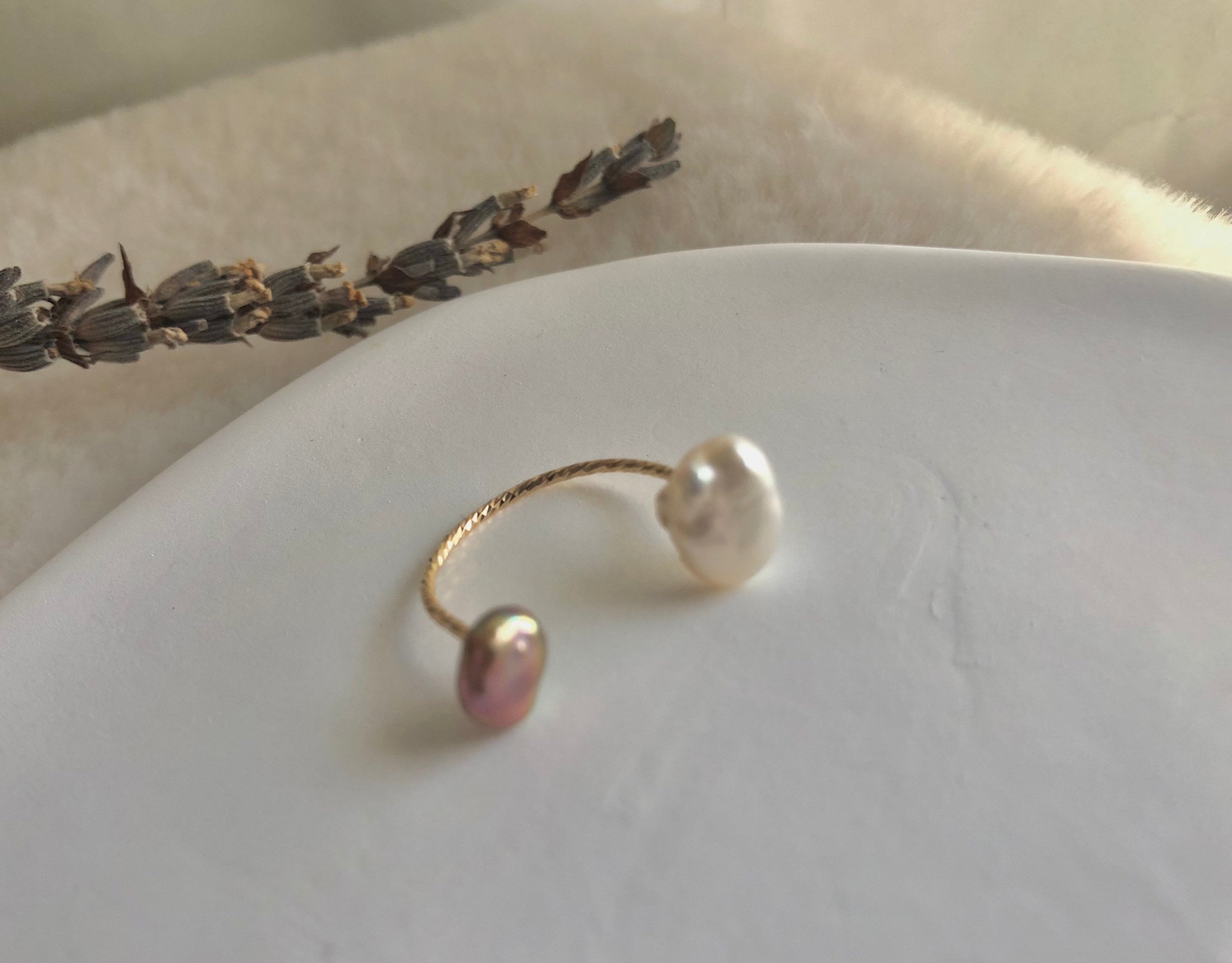 14K gold filled double baroque keshi pearl ring cuff. Minimalist pearl ring cuff. Dainty freshwater Pearl ring cuff. Gift for her