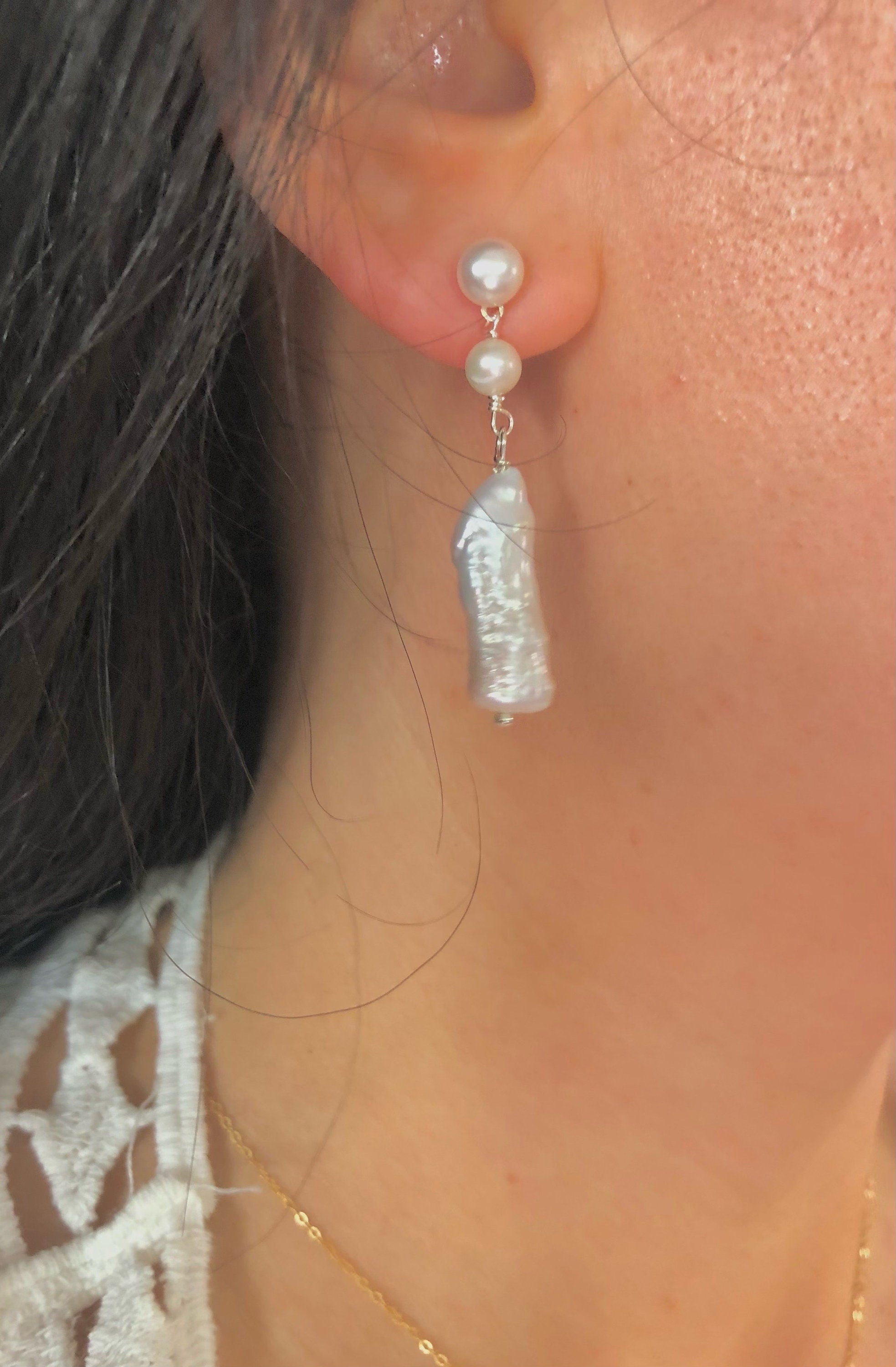 14K gold filled freshwater multiple pearl dangle earring. Dainty earring. Biwa pearl earring. Elegant earring. Gift for her