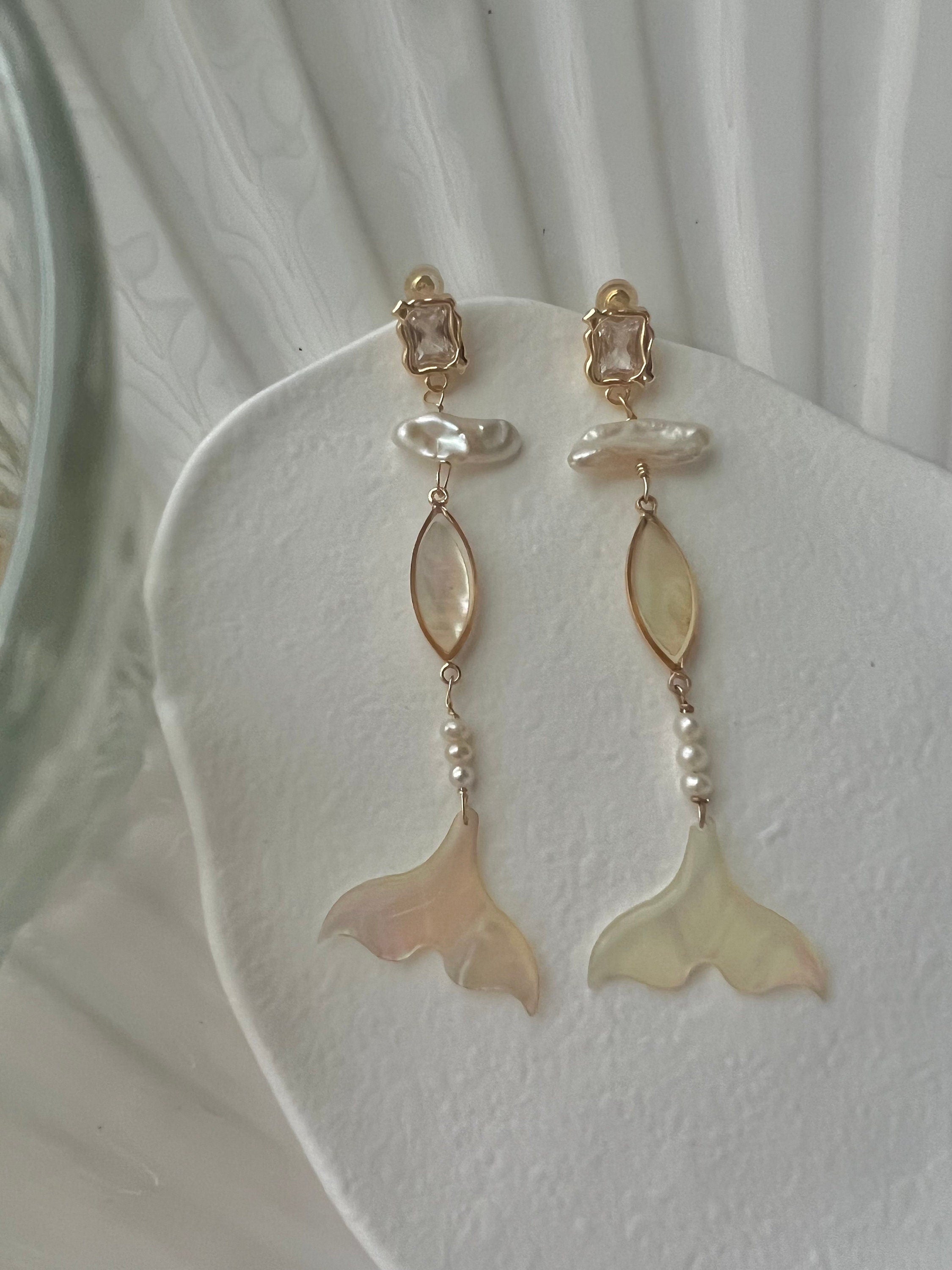 Genuine freshwater keshi pearl long dangle mermaid tail earrings. Bridal boho pearl earrings. Art deco pearl earrings.