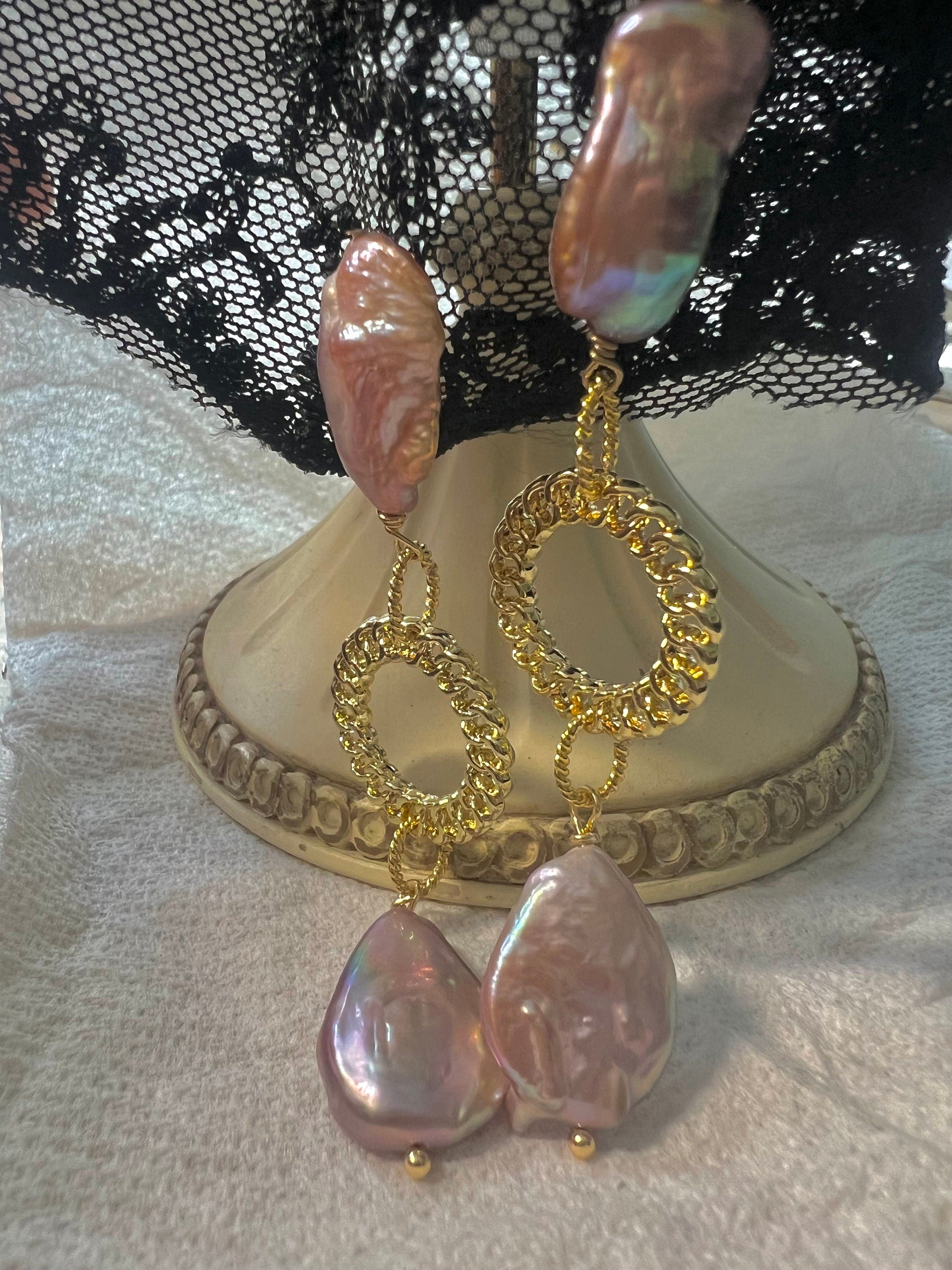 Baroque keshi pearl teardrops earrings. Boho earrings. Freshwater pearl earrings. Bridal earrings. Vintage earrings.