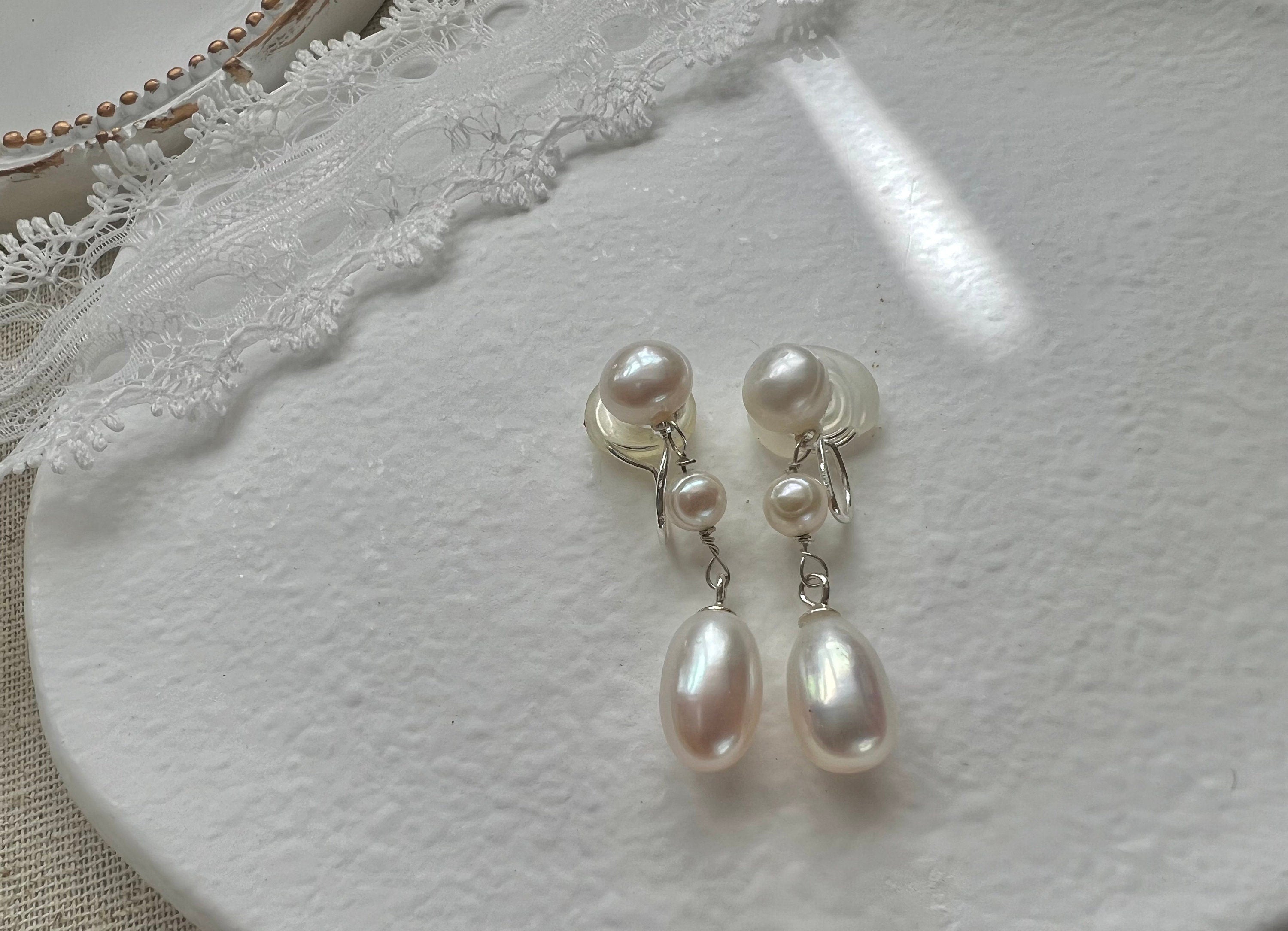 Two ways wearing freshwater pearl clip-on earring. Multi-Pearl earring. Comfortable Non pierced ear clip. Bridal earring. Gift for her