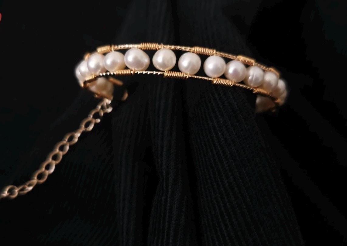 France style elegant freshwater pearl wire wrapped bracelet. Vintage style bracelet. Boho pearl bracelets. Wedding bracelets. Gift for her