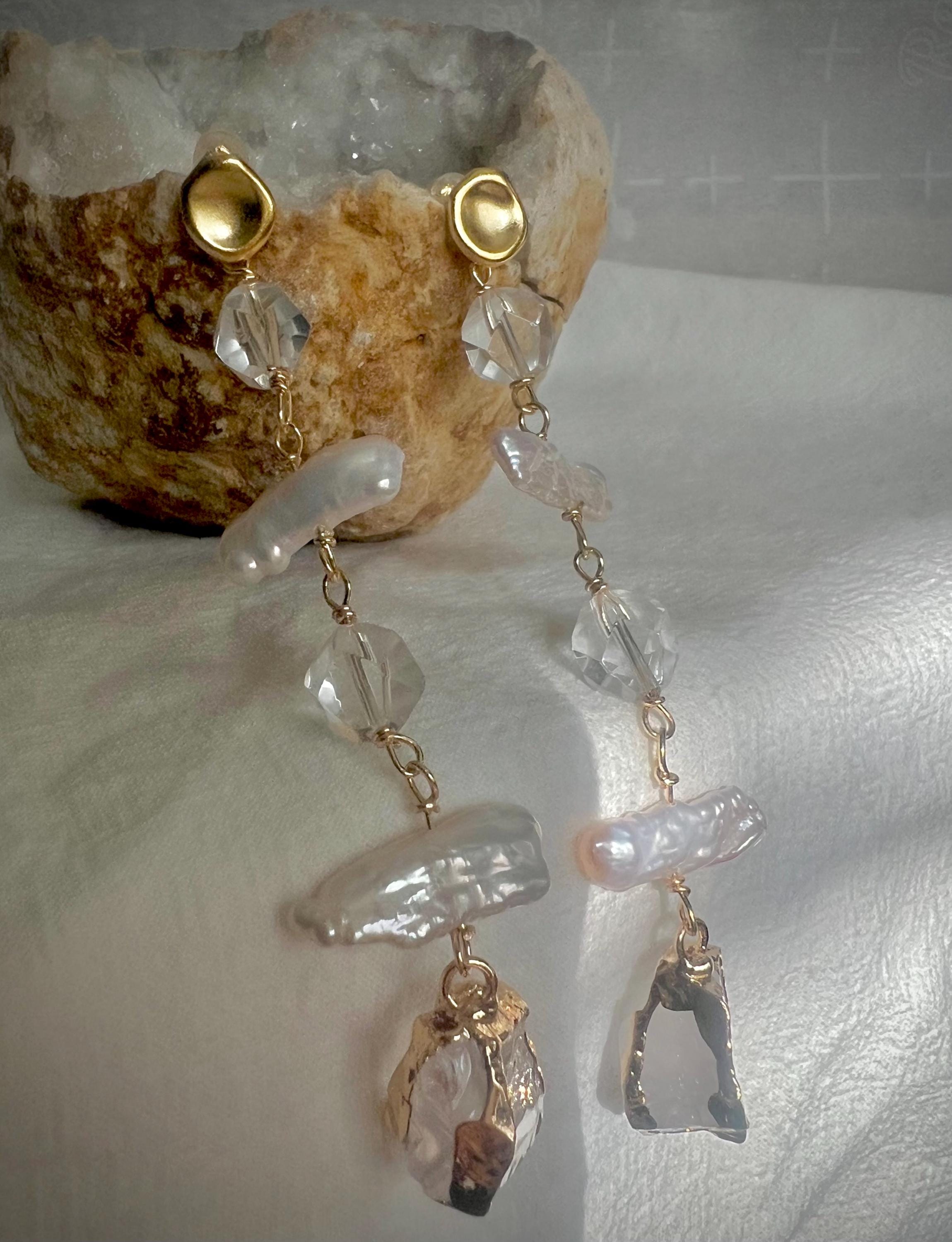 Chic piwa freshwater pearl crystal long dangle earring. Diamond earrings. Bridal Boho earrings. Gift for her.