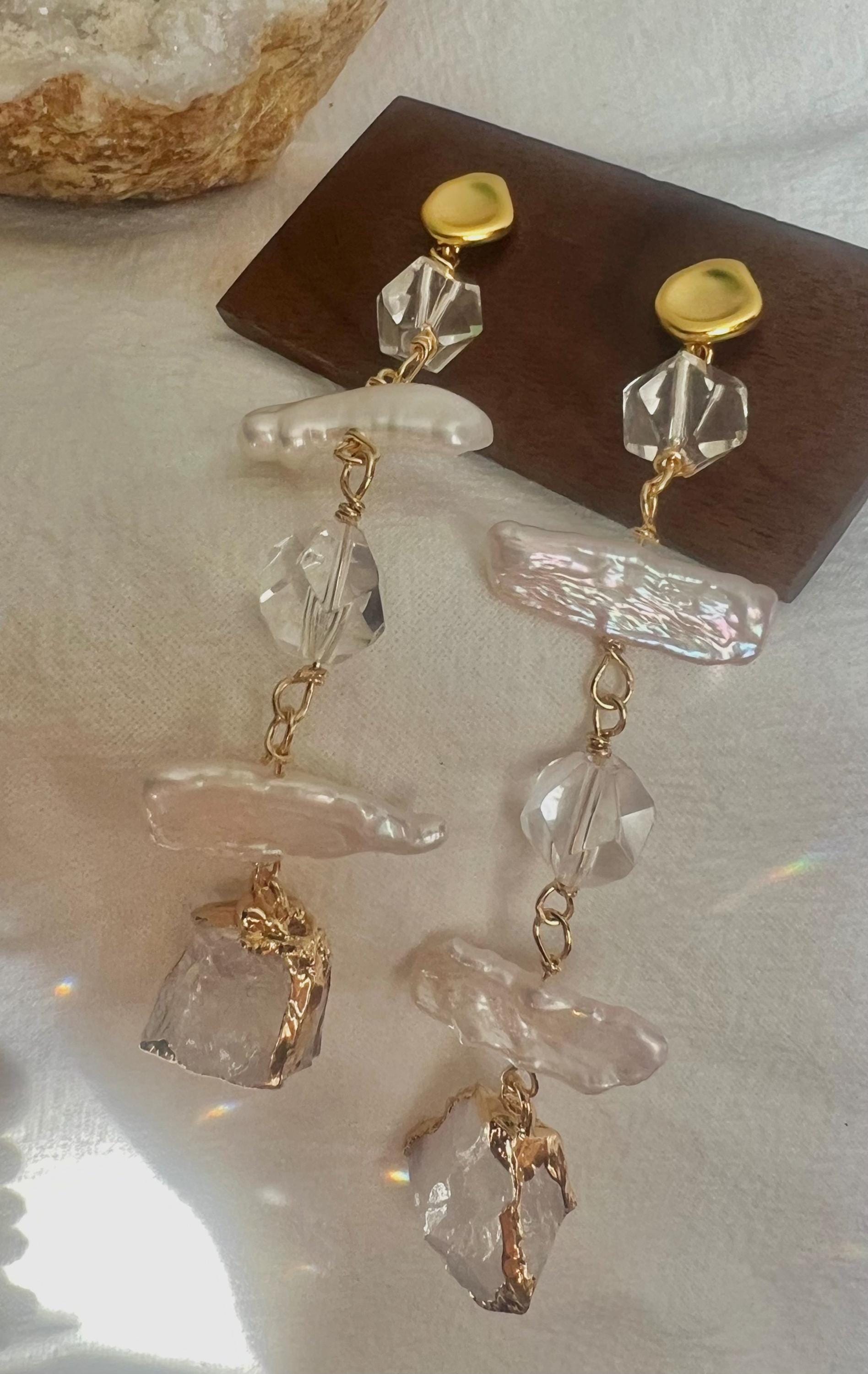 Chic piwa freshwater pearl crystal long dangle earring. Diamond earrings. Bridal Boho earrings. Gift for her.